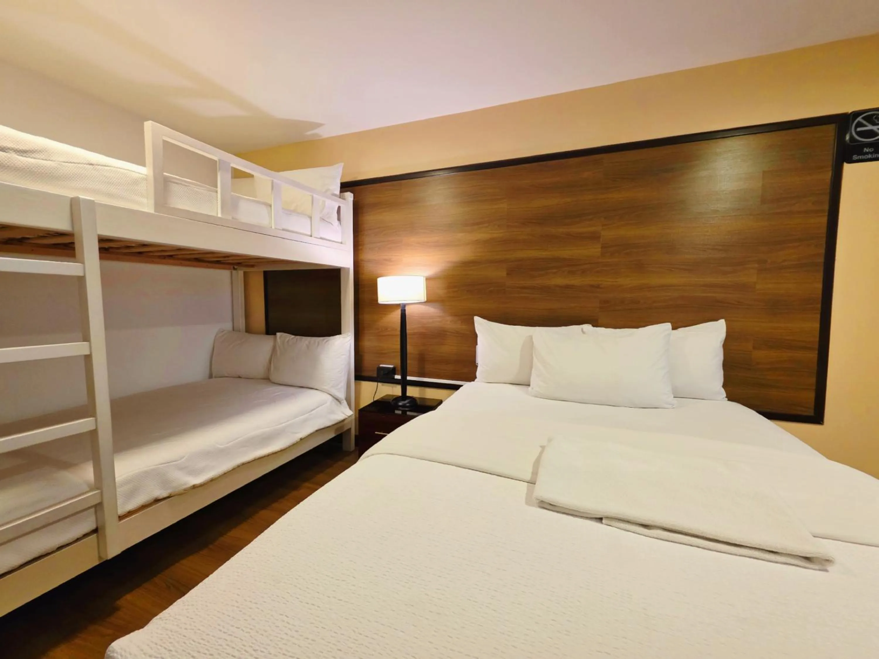 Bed in Hotel La Farola