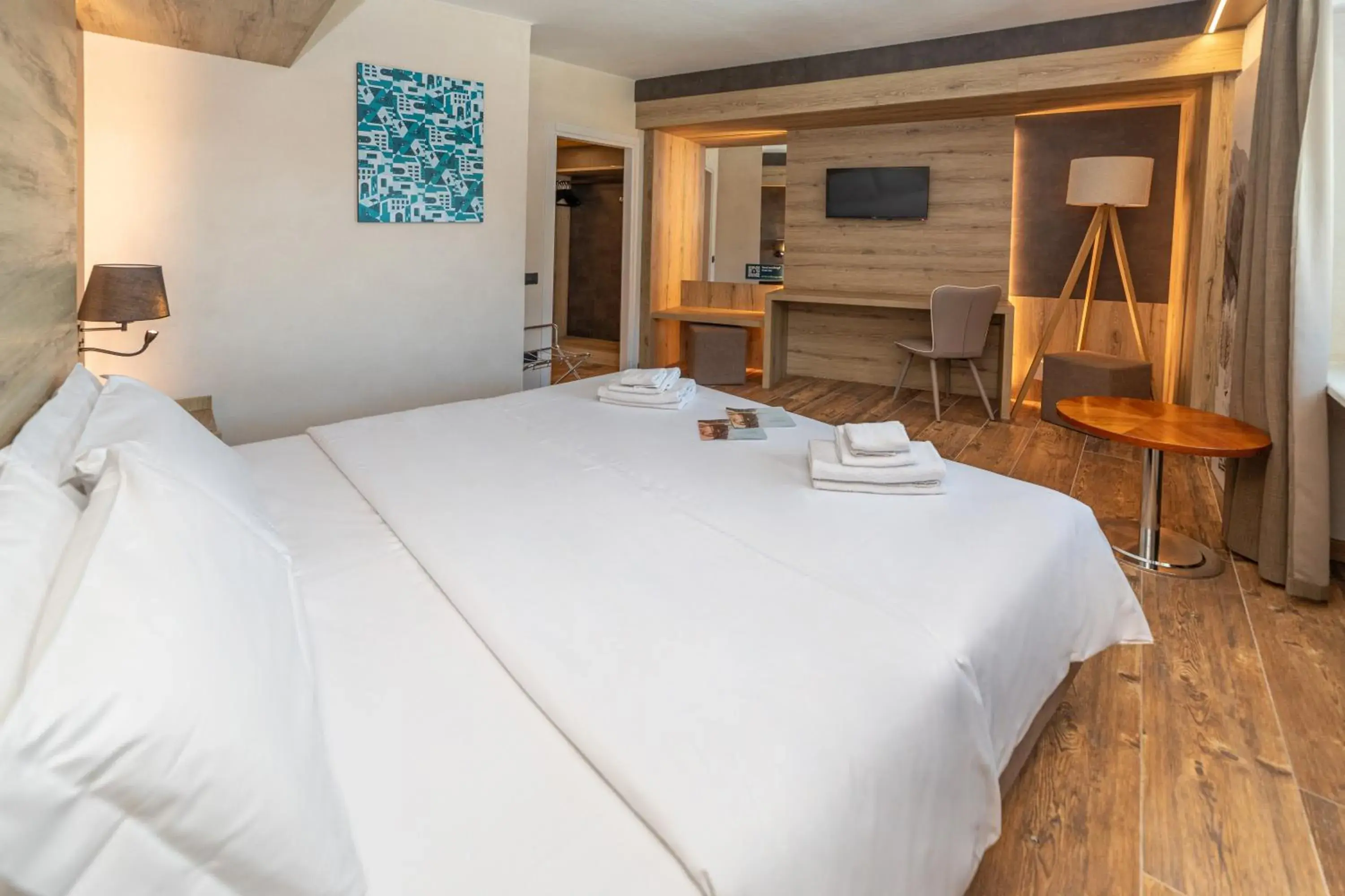 TV and multimedia, Bed in Hotel la Torre TV and multimedia, Bed in Hotel la Torre