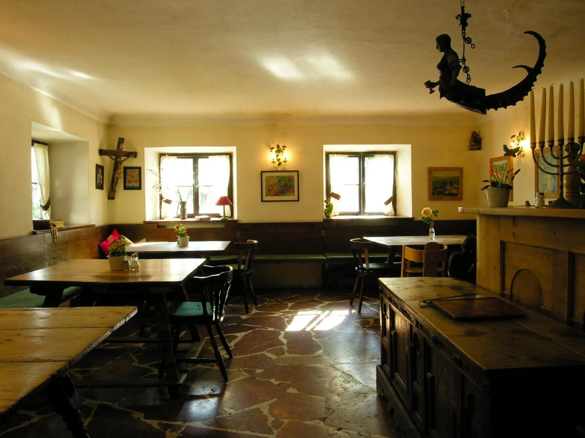 Restaurant/places to eat in Haus Wartenberg