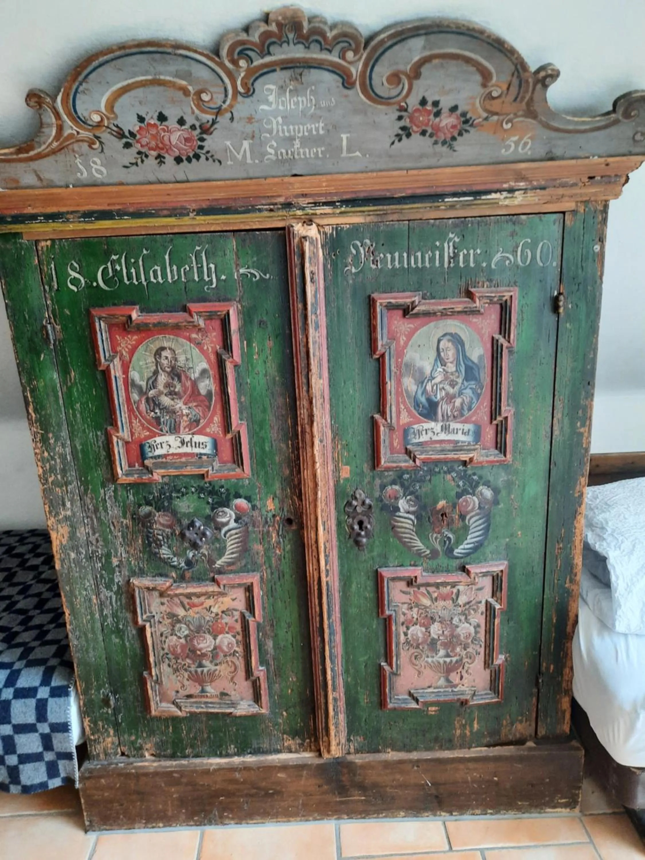 wardrobe in Haus Wartenberg