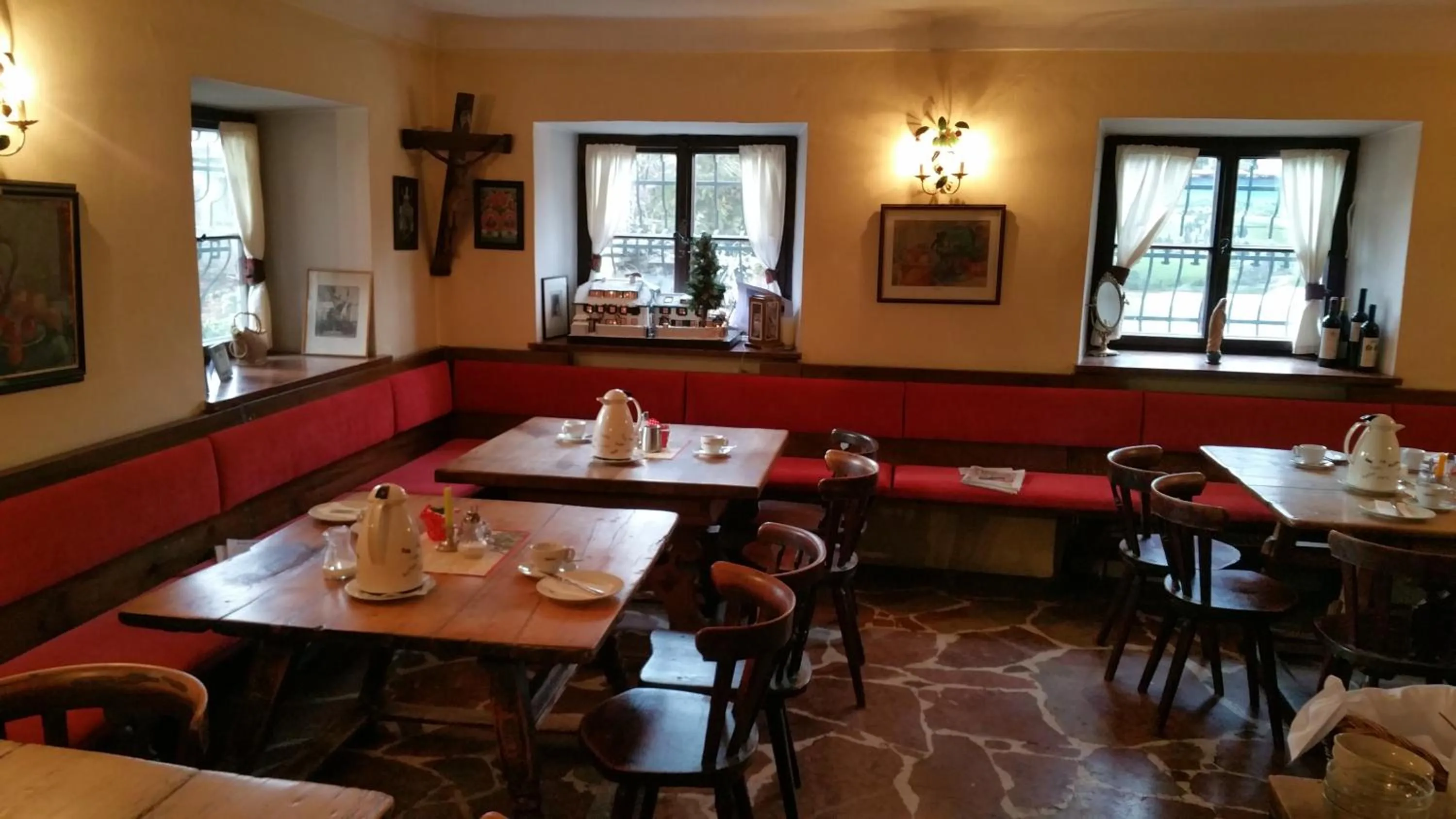 Restaurant/places to eat in Haus Wartenberg