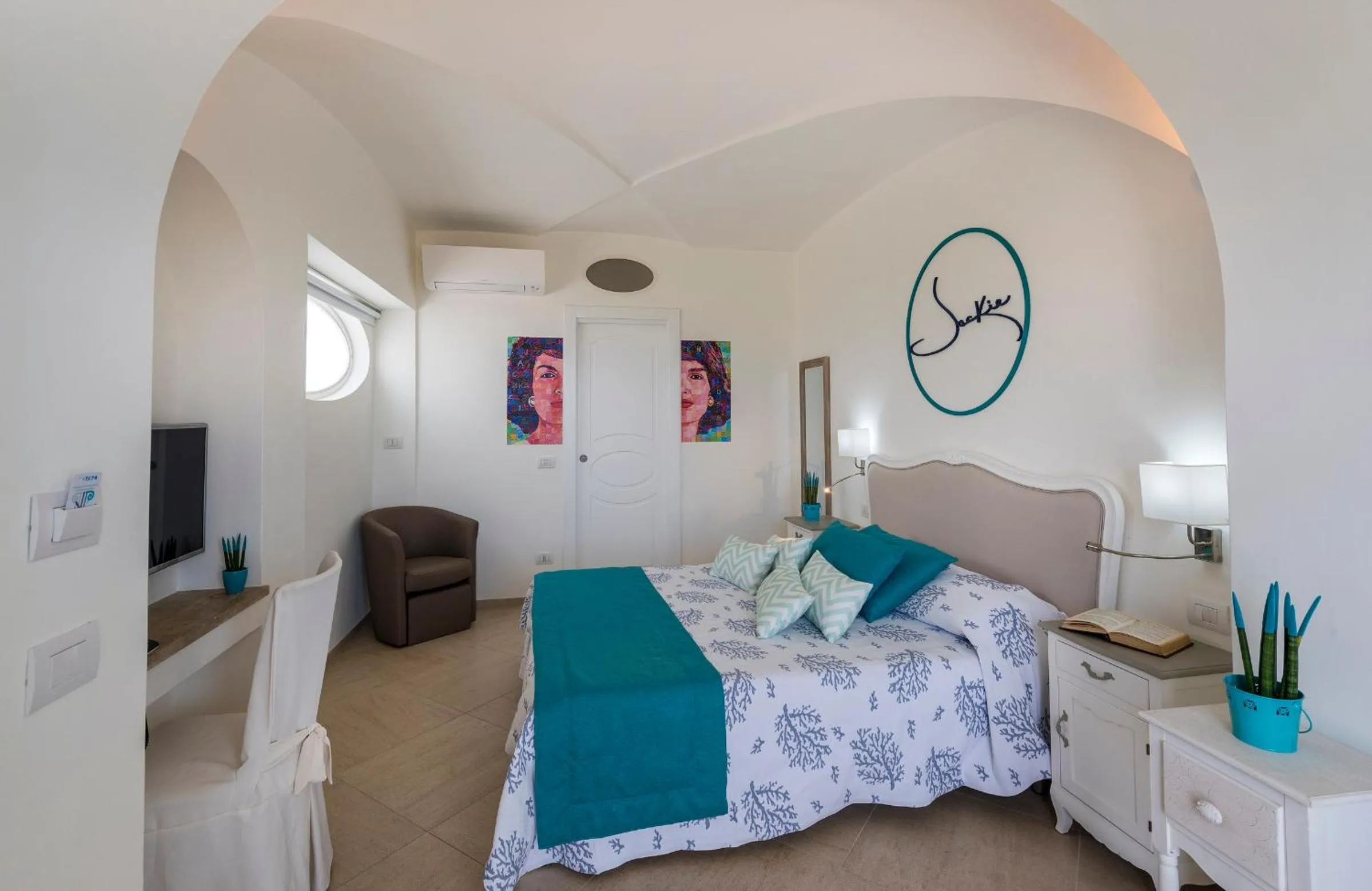 Bed in Villa Patrizi