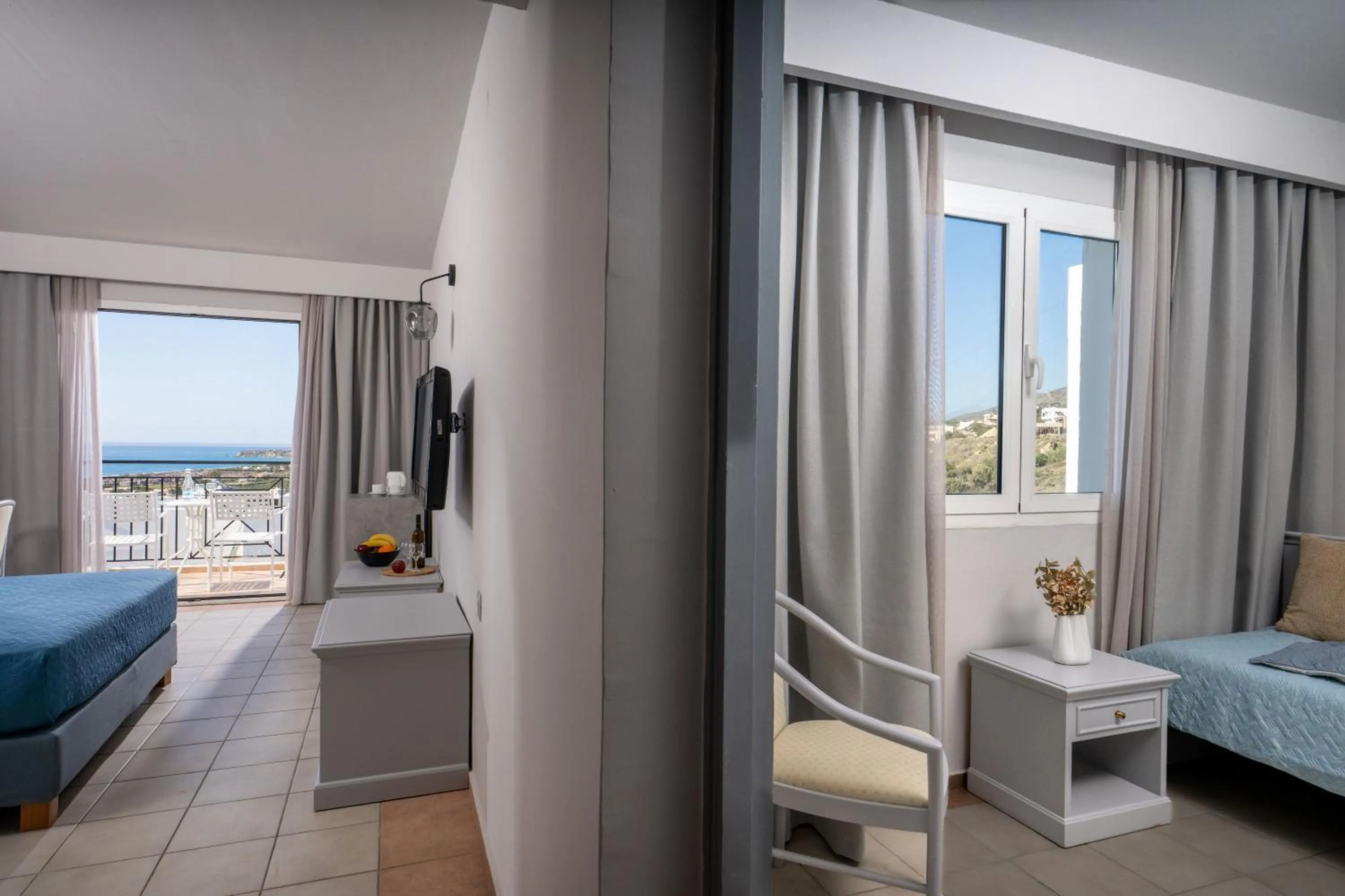 Living room, Bed in Mare Village