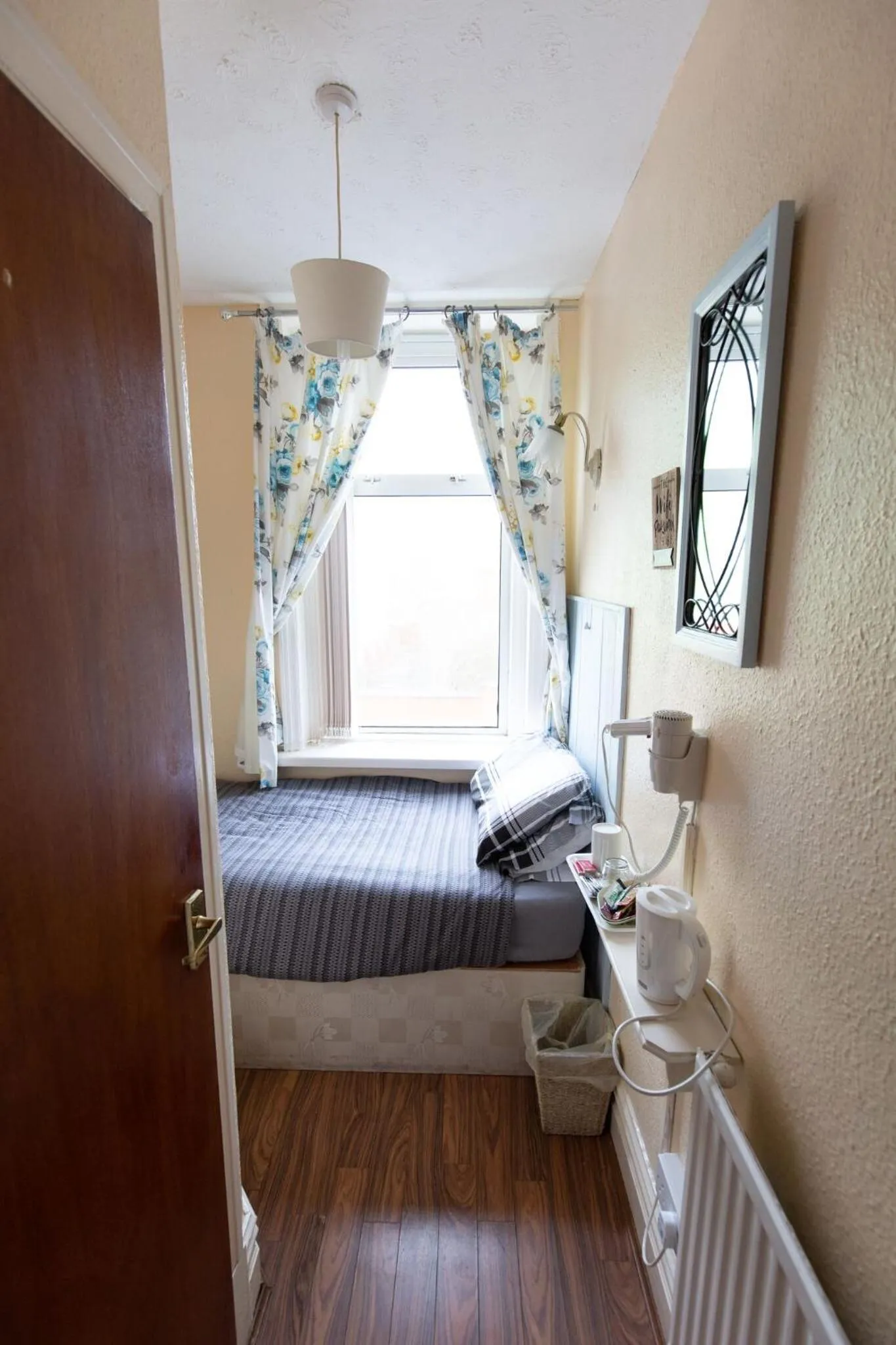 Bed in The Osprey Hotel