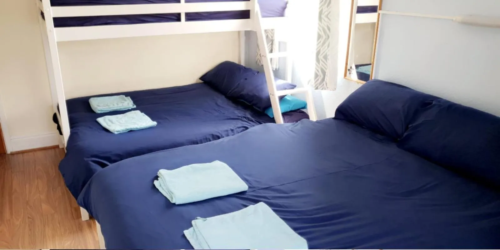 Bed in The Osprey Hotel