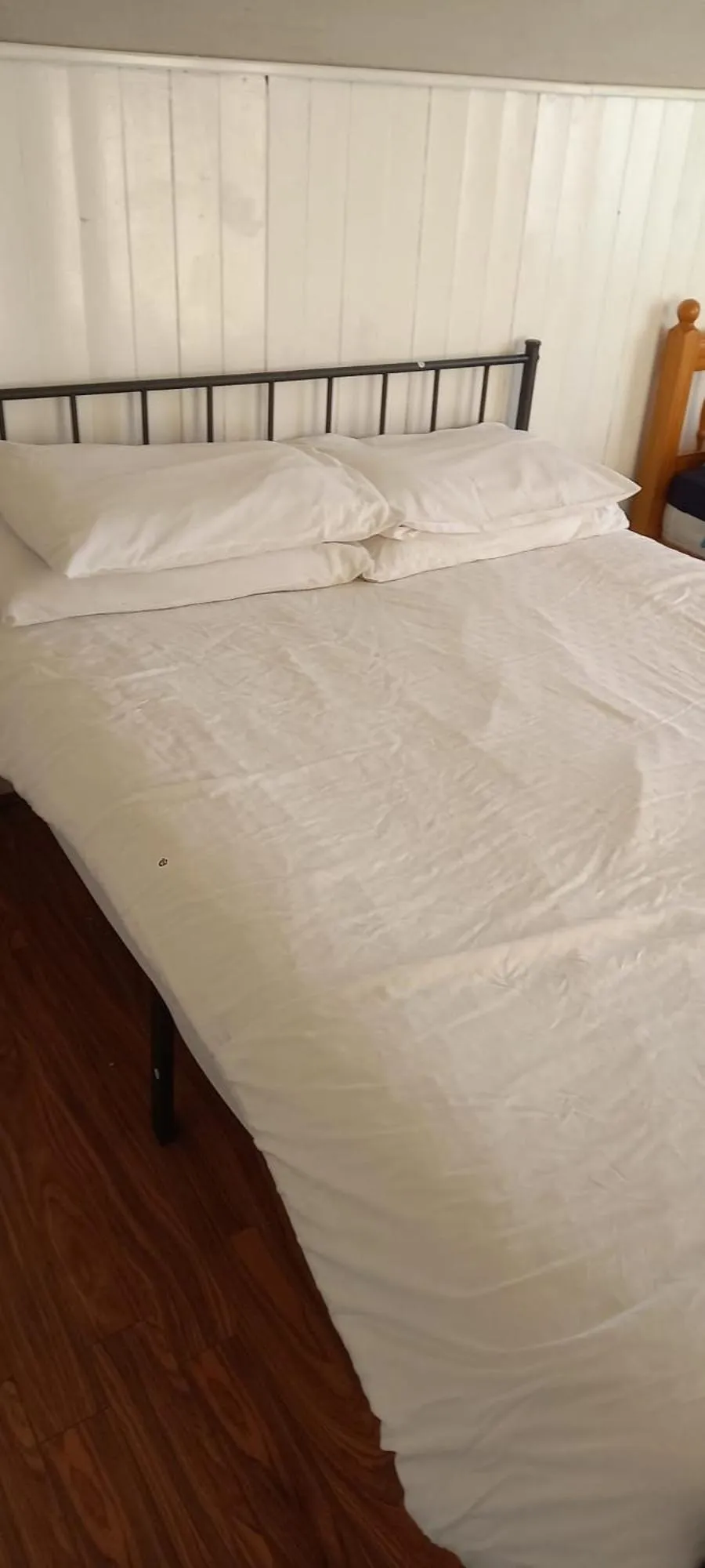 Bed in The Osprey Hotel