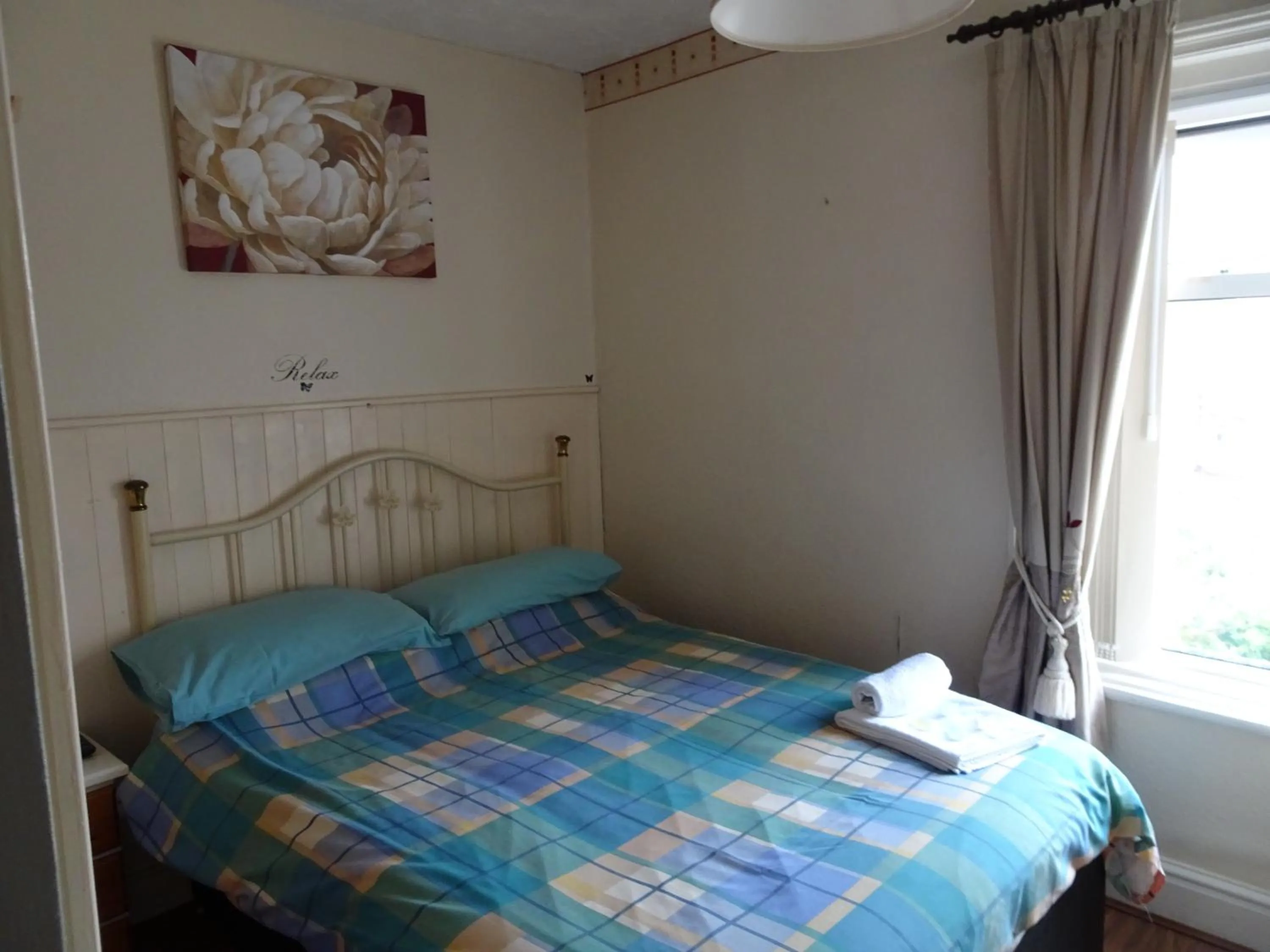 Bed in The Osprey Hotel