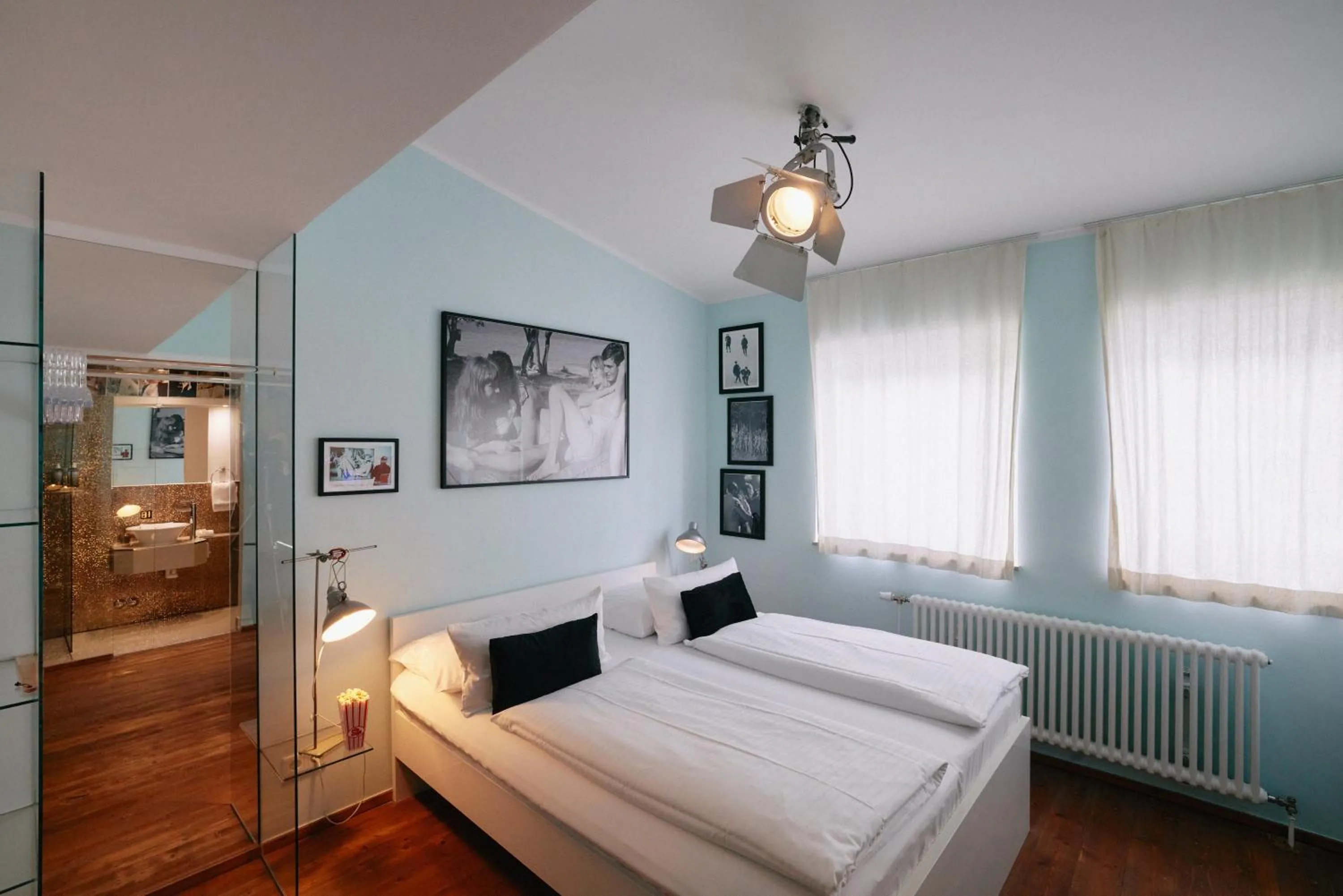 Photo of the whole room, Bed in 18Arts Hotel - Living in a Gallery!