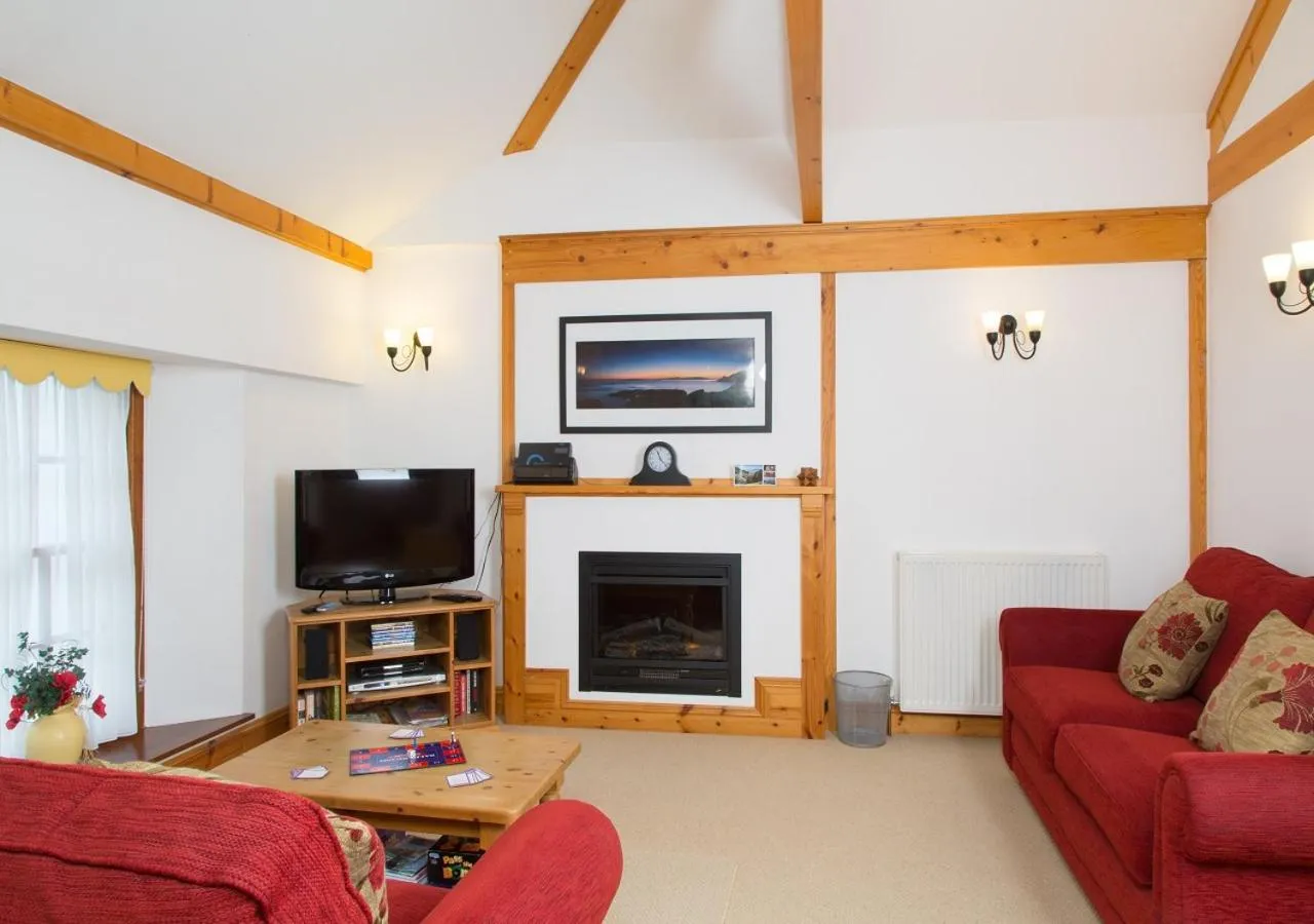 TV and multimedia in Bovisand Lodge Holiday Park, Beachside Location & Indoor Heated Pool