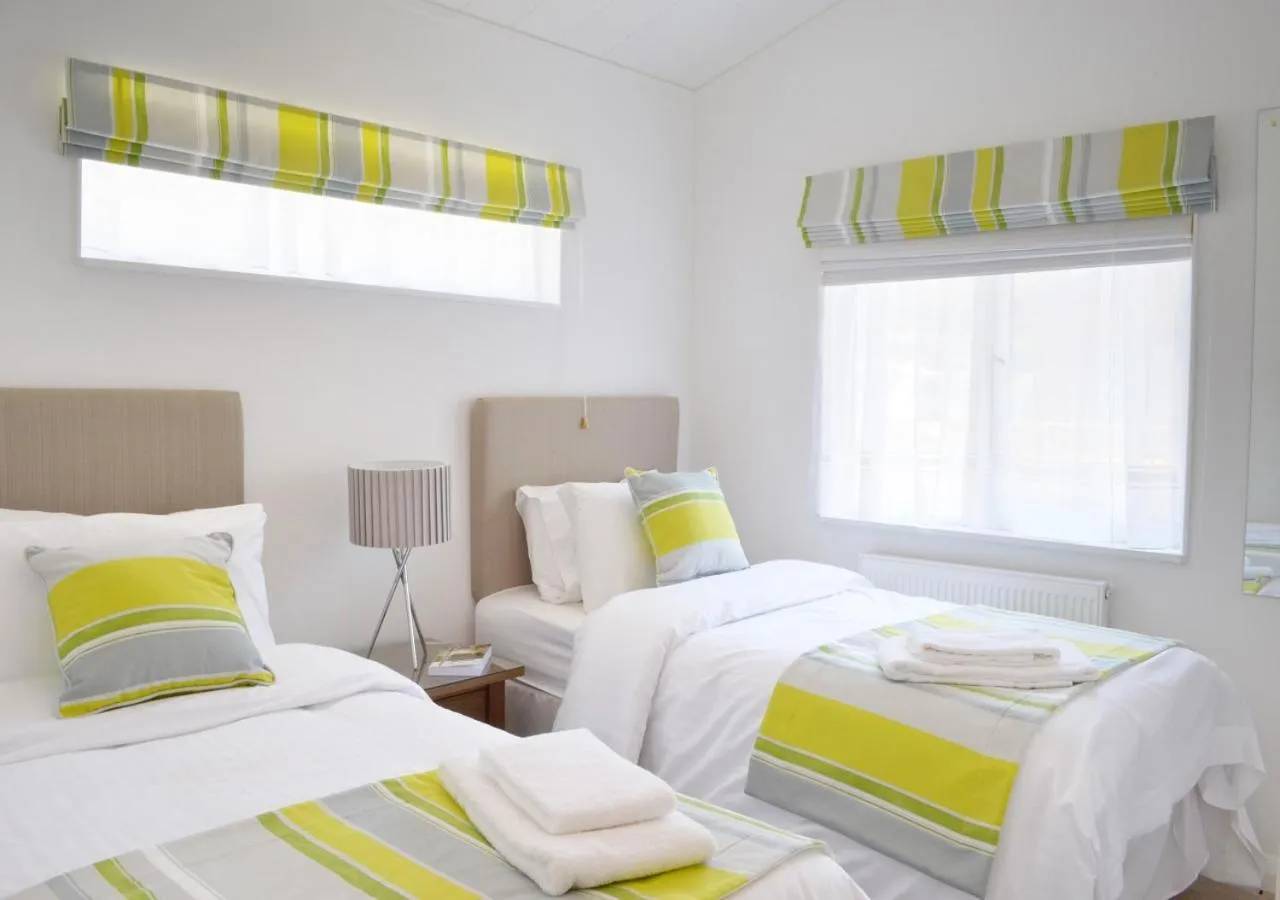 Bed in Bovisand Lodge Holiday Park, Beachside Location & Indoor Heated Pool