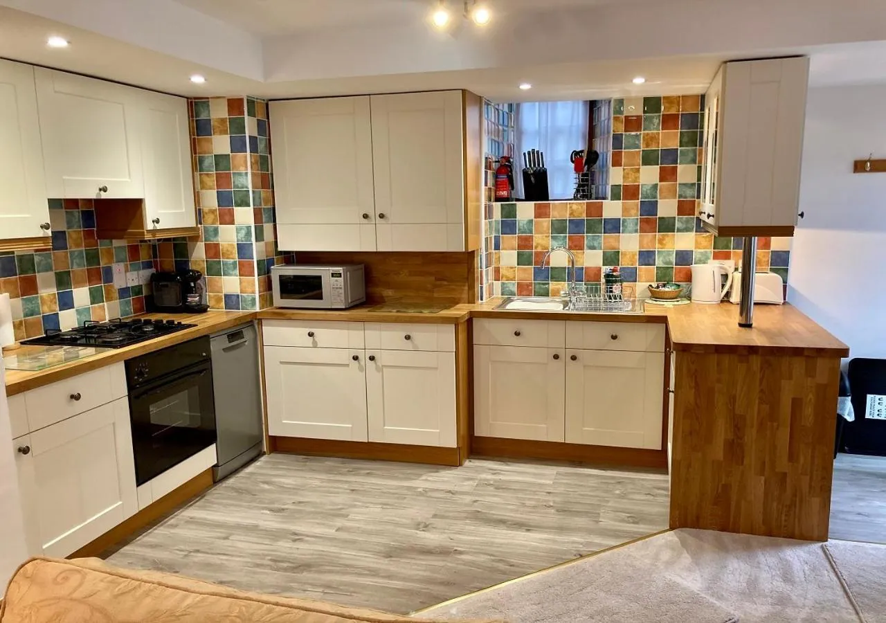 kitchen in Bovisand Lodge Holiday Park, Beachside Location & Indoor Heated Pool
