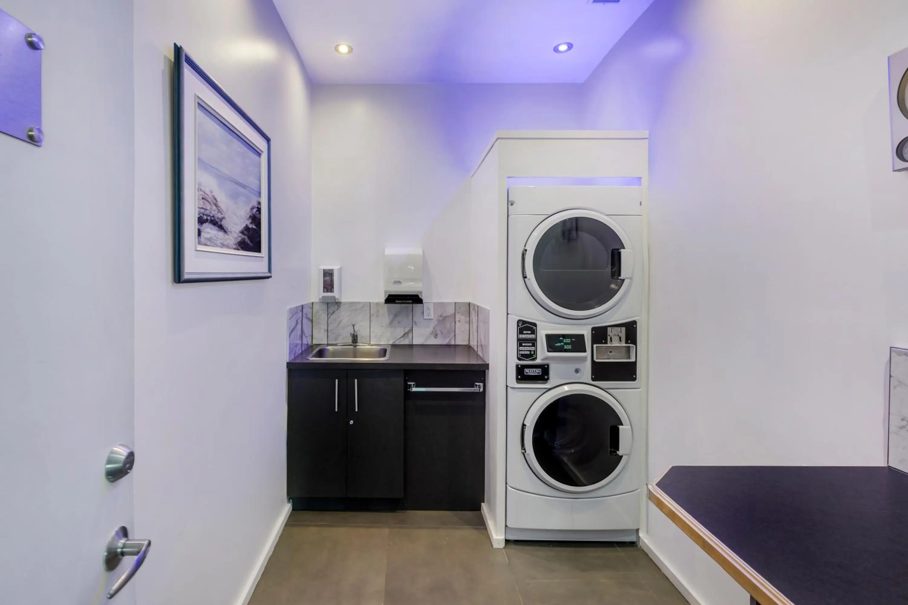 laundry in Hotel Quartier, an Ascend Collection Hotel