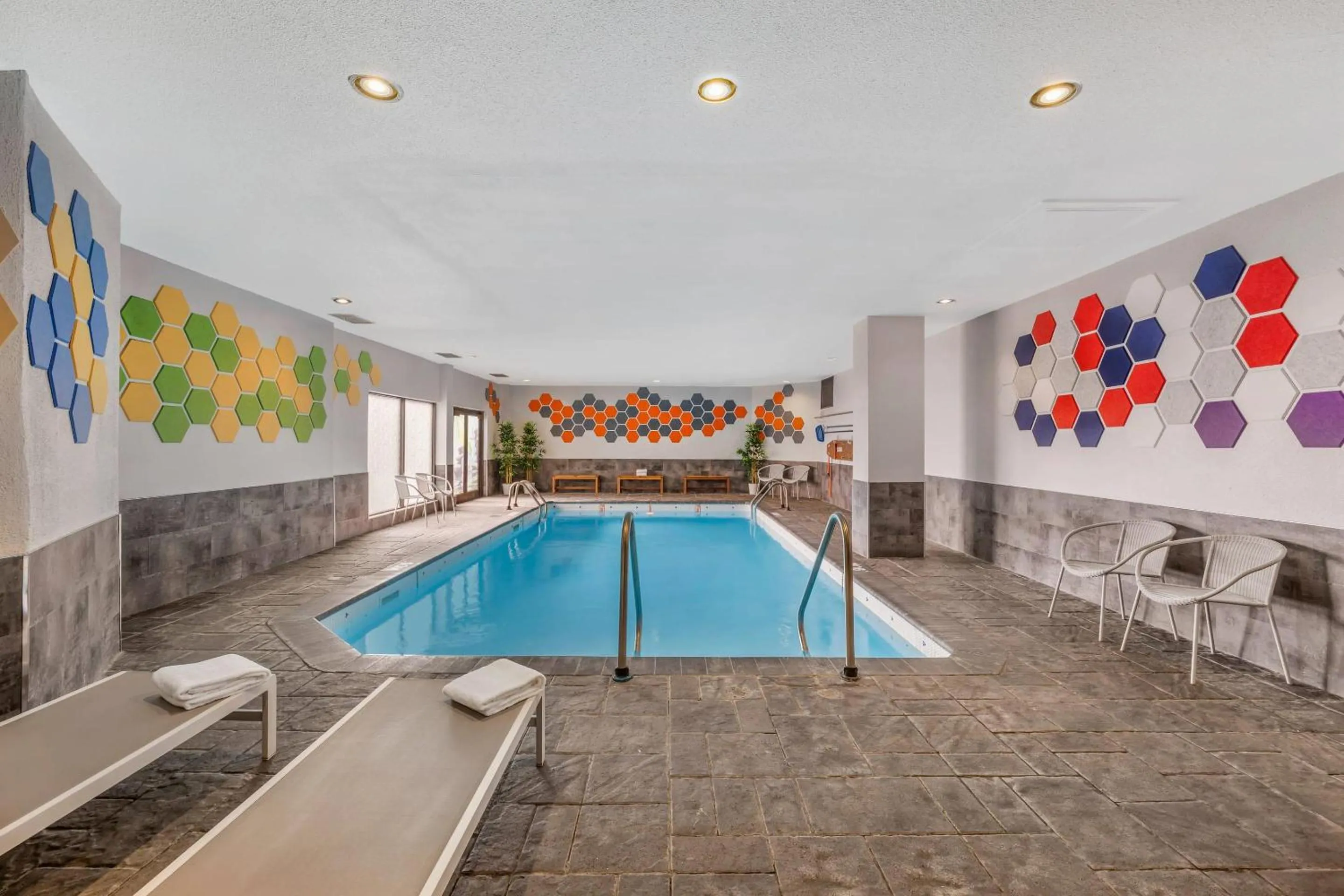 Swimming pool in Hotel Quartier, an Ascend Collection Hotel