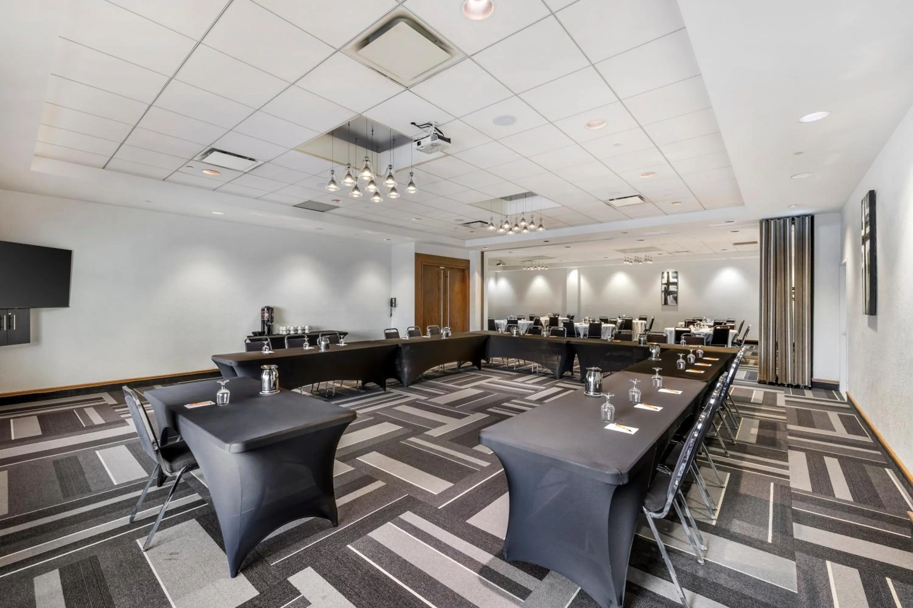 Meeting/conference room in Hotel Quartier, an Ascend Collection Hotel