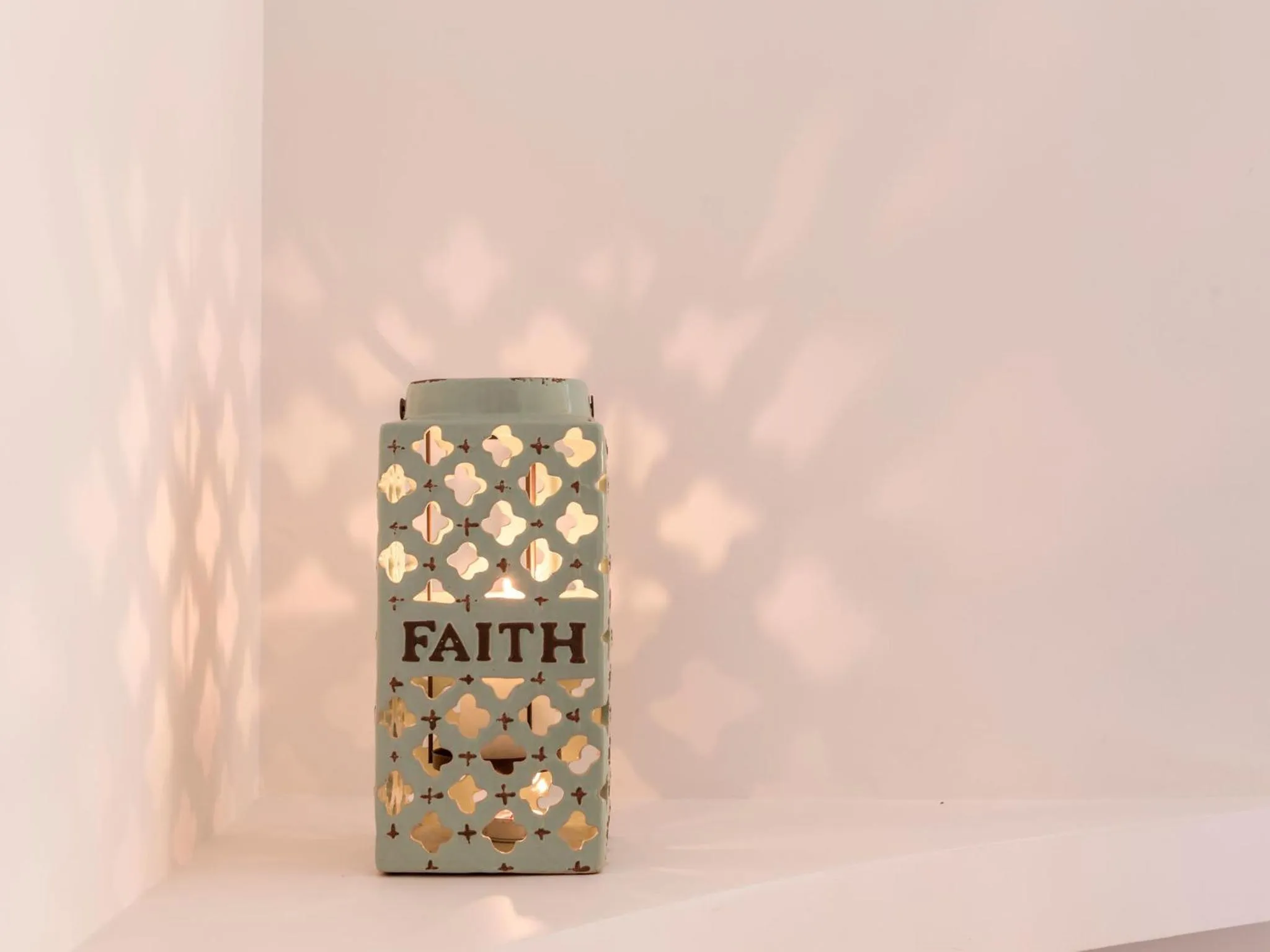 Decorative detail in Paradise Design Apartments