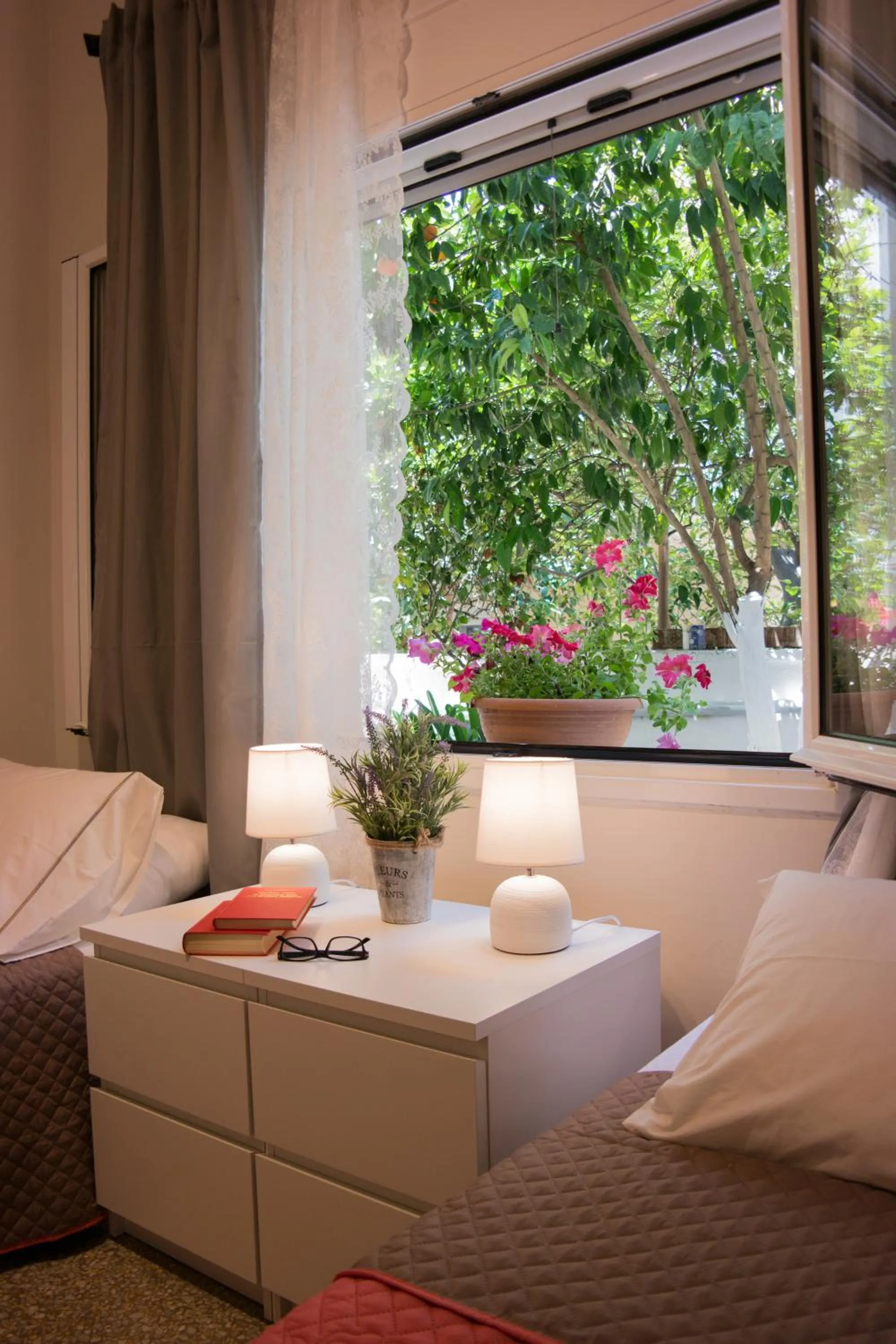Alexandra Apartment Near Chania Center