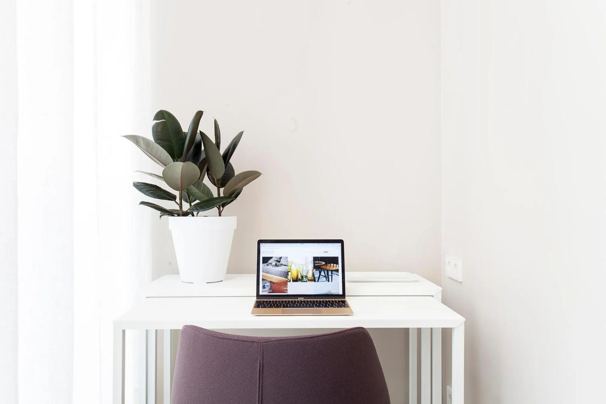 Seating area in DestinationBCN - Universitat Rooms