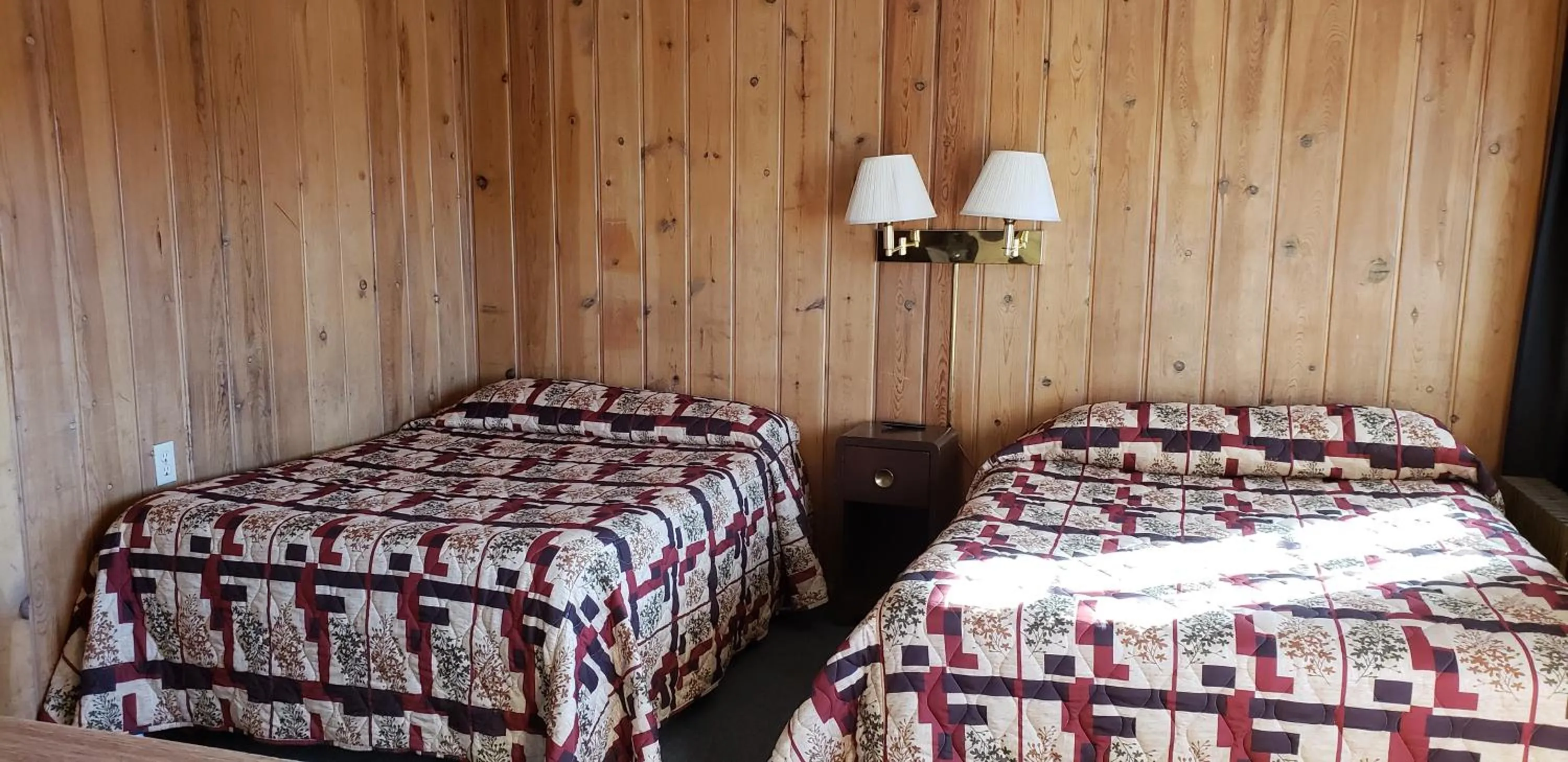 Quadruple Room in Caribou Lodge and Motel