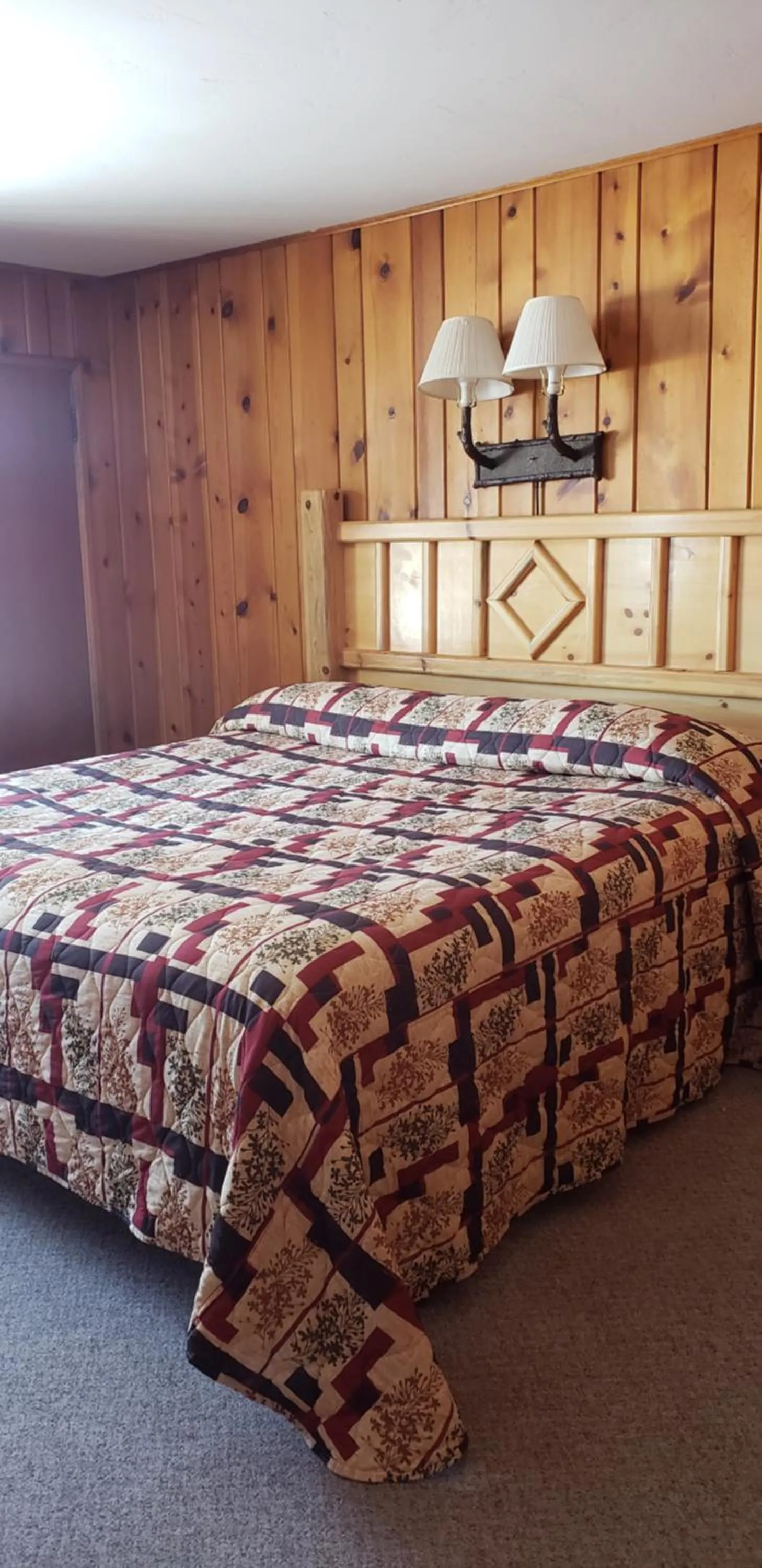 King Room in Caribou Lodge and Motel
