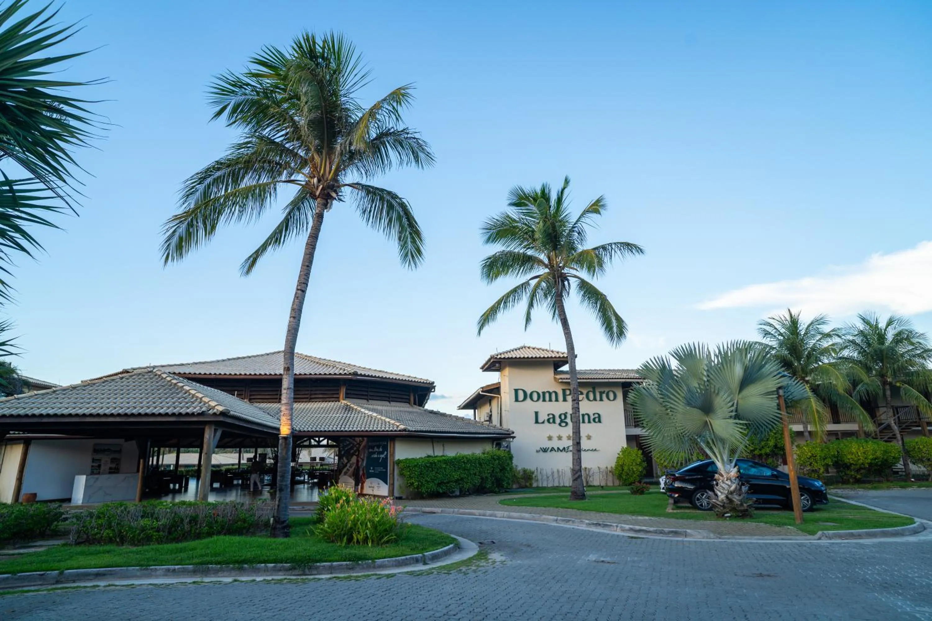 Dom Pedro Laguna Beach Resort & Golf by WAM Experience