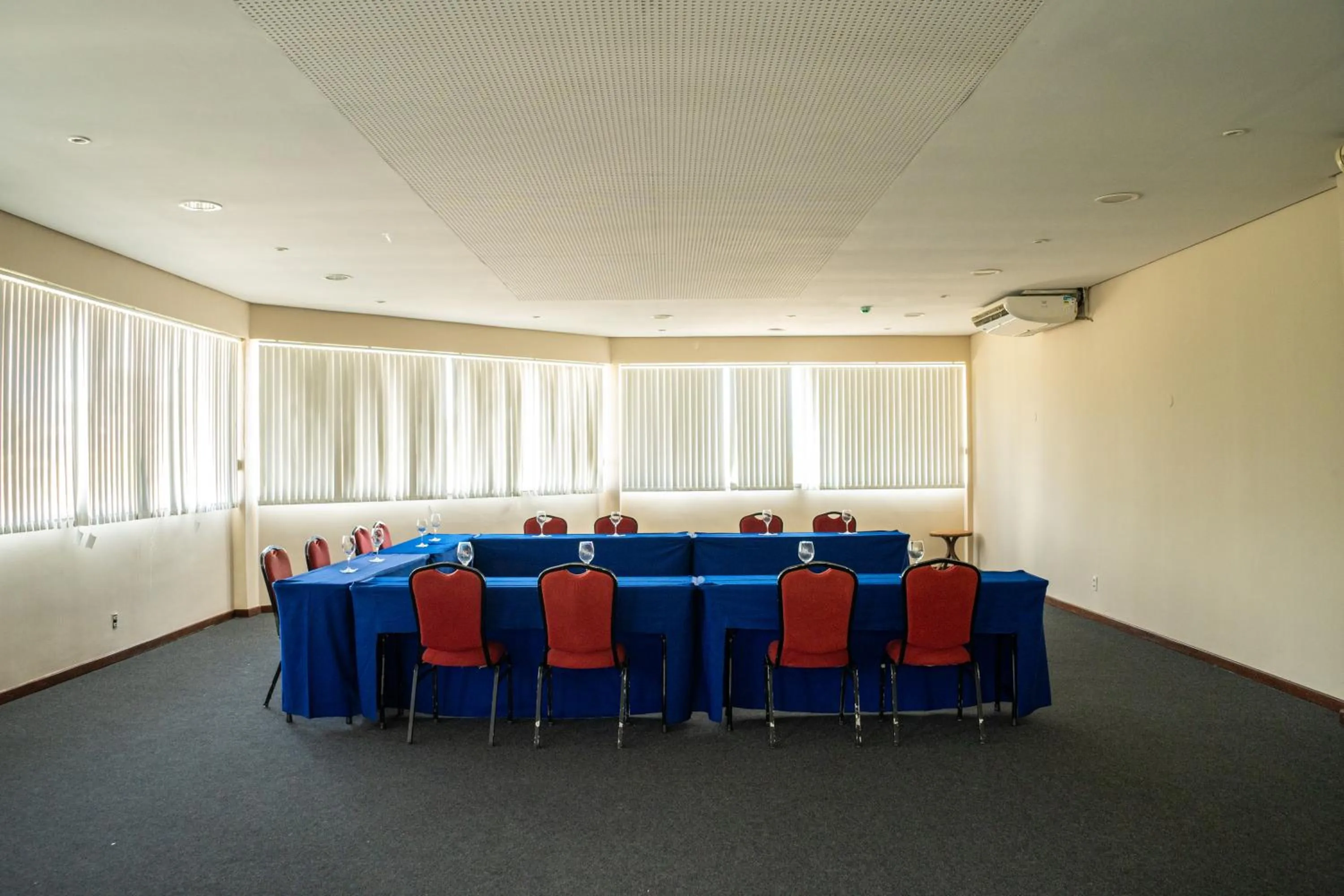 Dom Pedro Laguna Beach Resort & Golf by WAM Experience