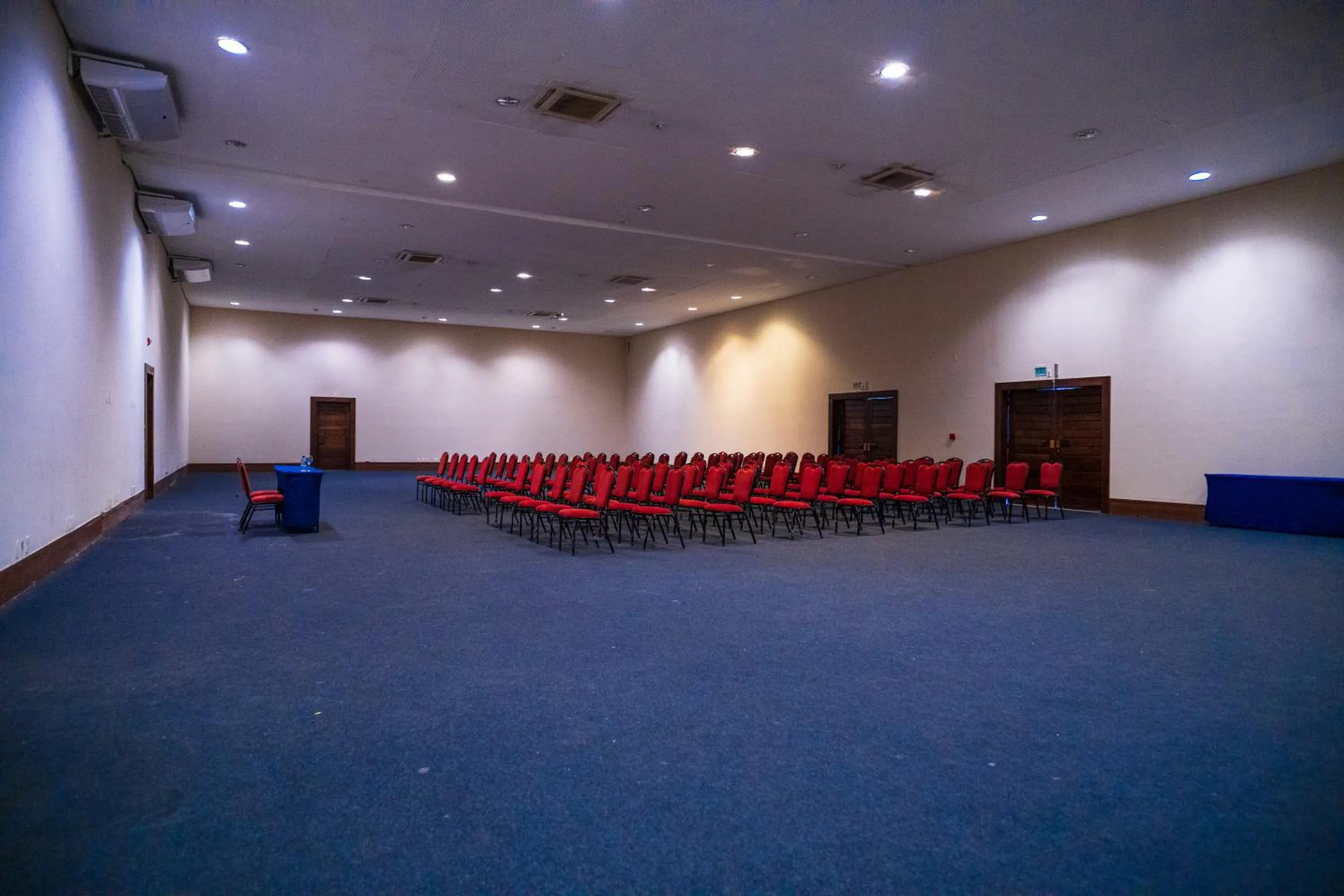 Dom Pedro Laguna Beach Resort & Golf by WAM Experience