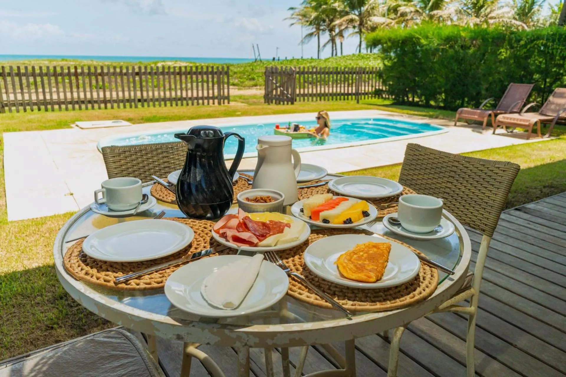 Food and drinks in Dom Pedro Laguna Beach Resort & Golf by WAM Experience