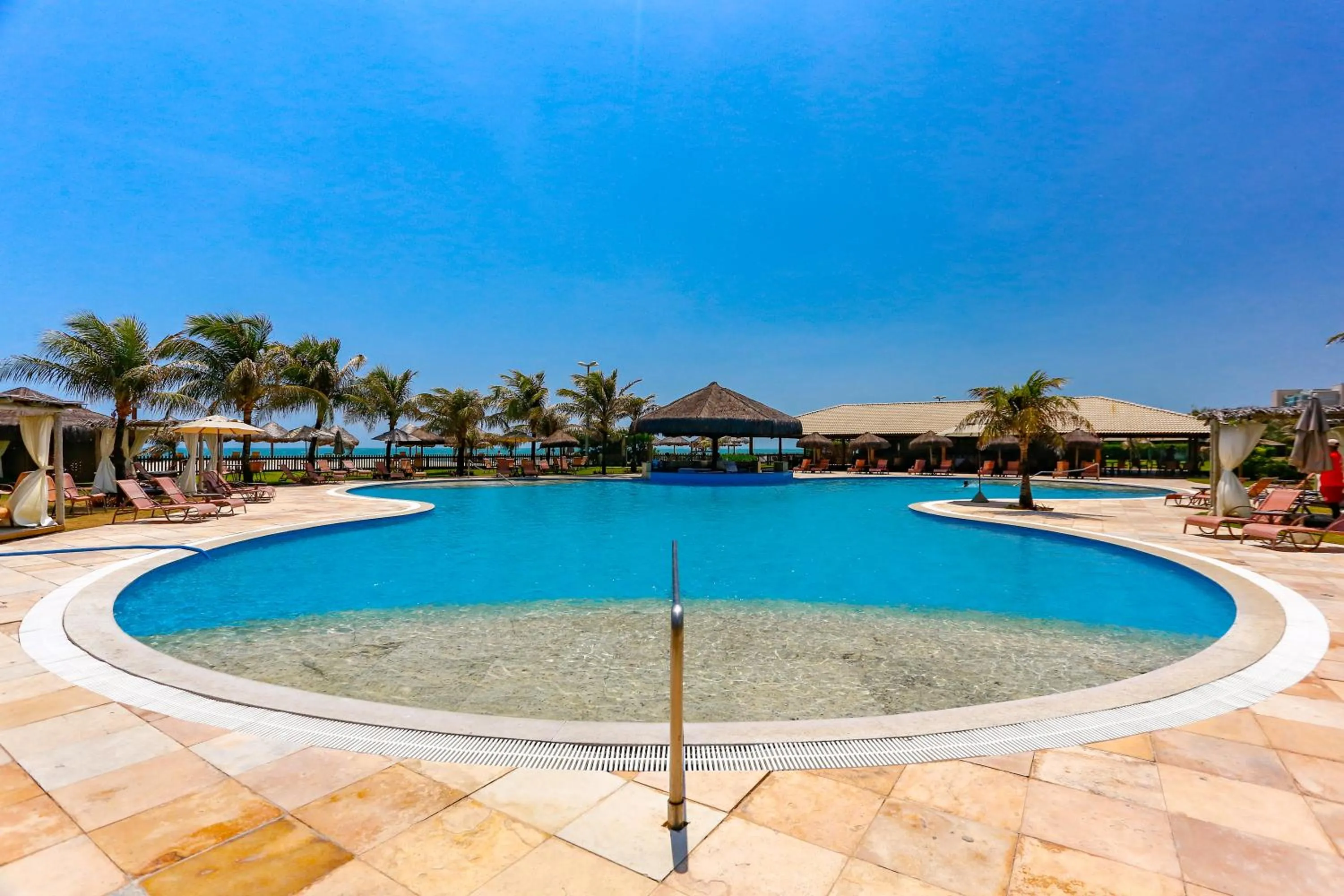 Swimming pool in Dom Pedro Laguna Beach Resort & Golf by WAM Experience