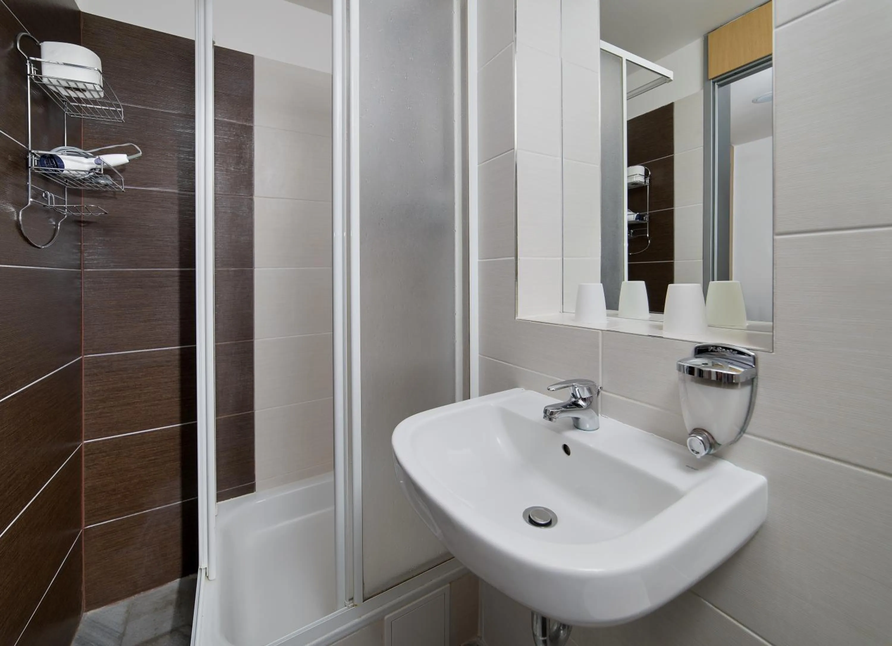 Shower in Hotel Ankora