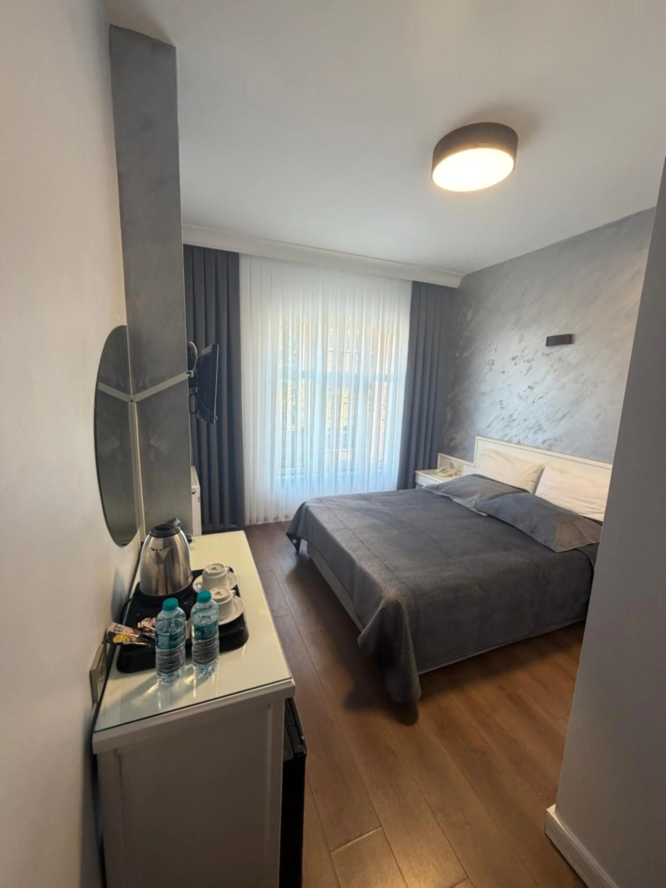 Photo of the whole room, Bed in Fatih Resadiye Hotel