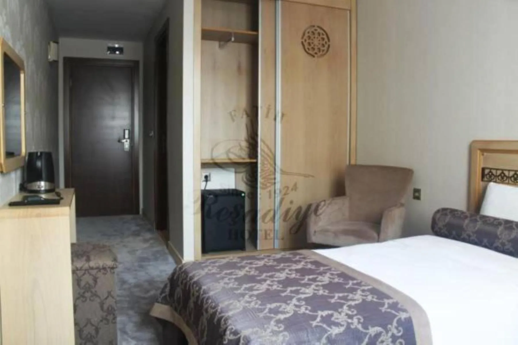 Bed in Fatih Resadiye Hotel