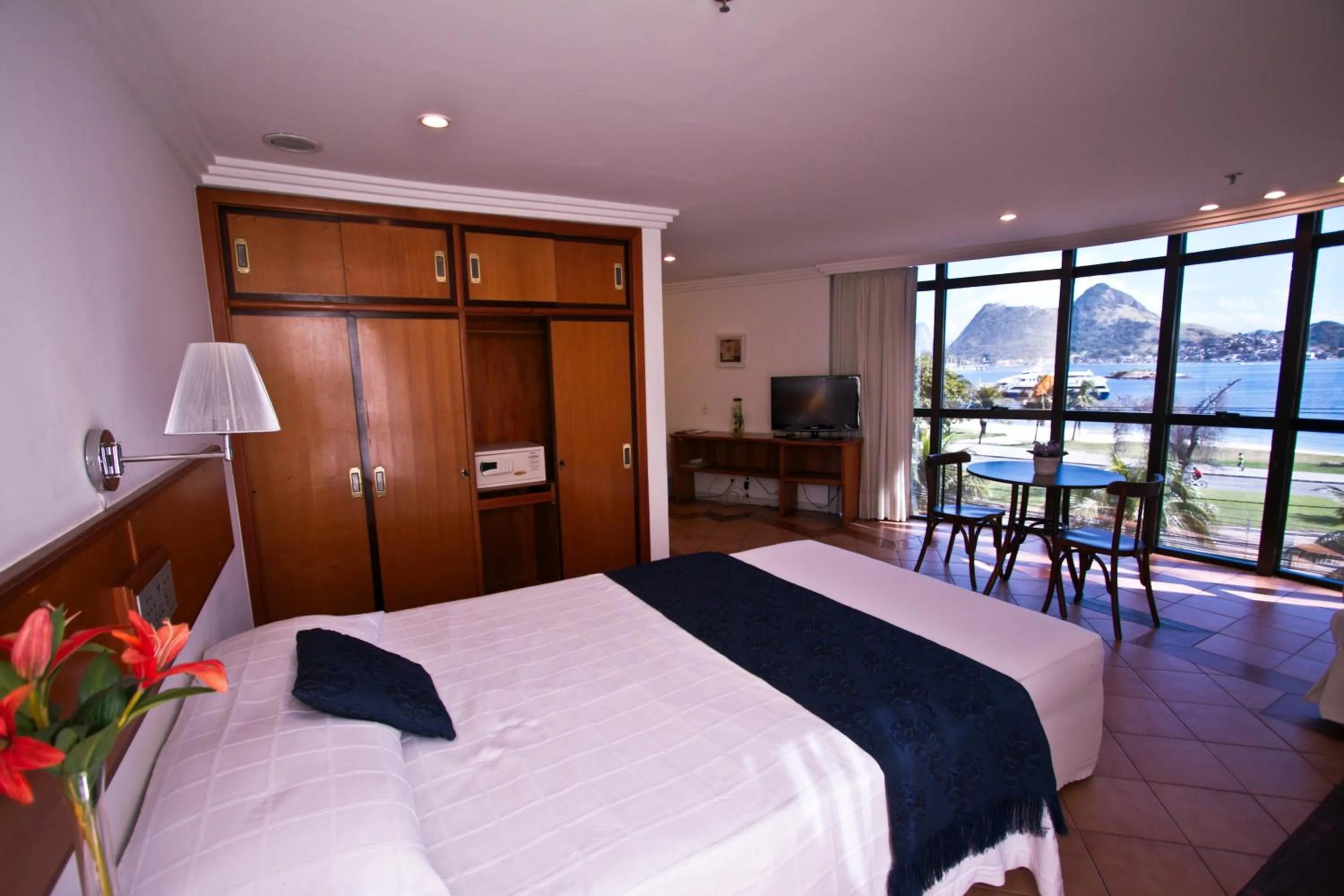 Photo of the whole room, Bed in Hotel Solar do Amanhecer