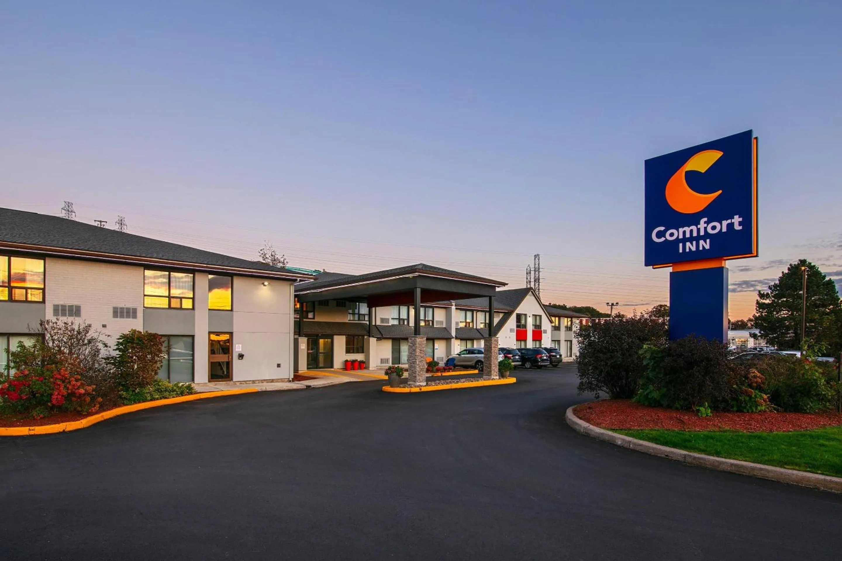 Property building in Comfort Inn Dartmouth