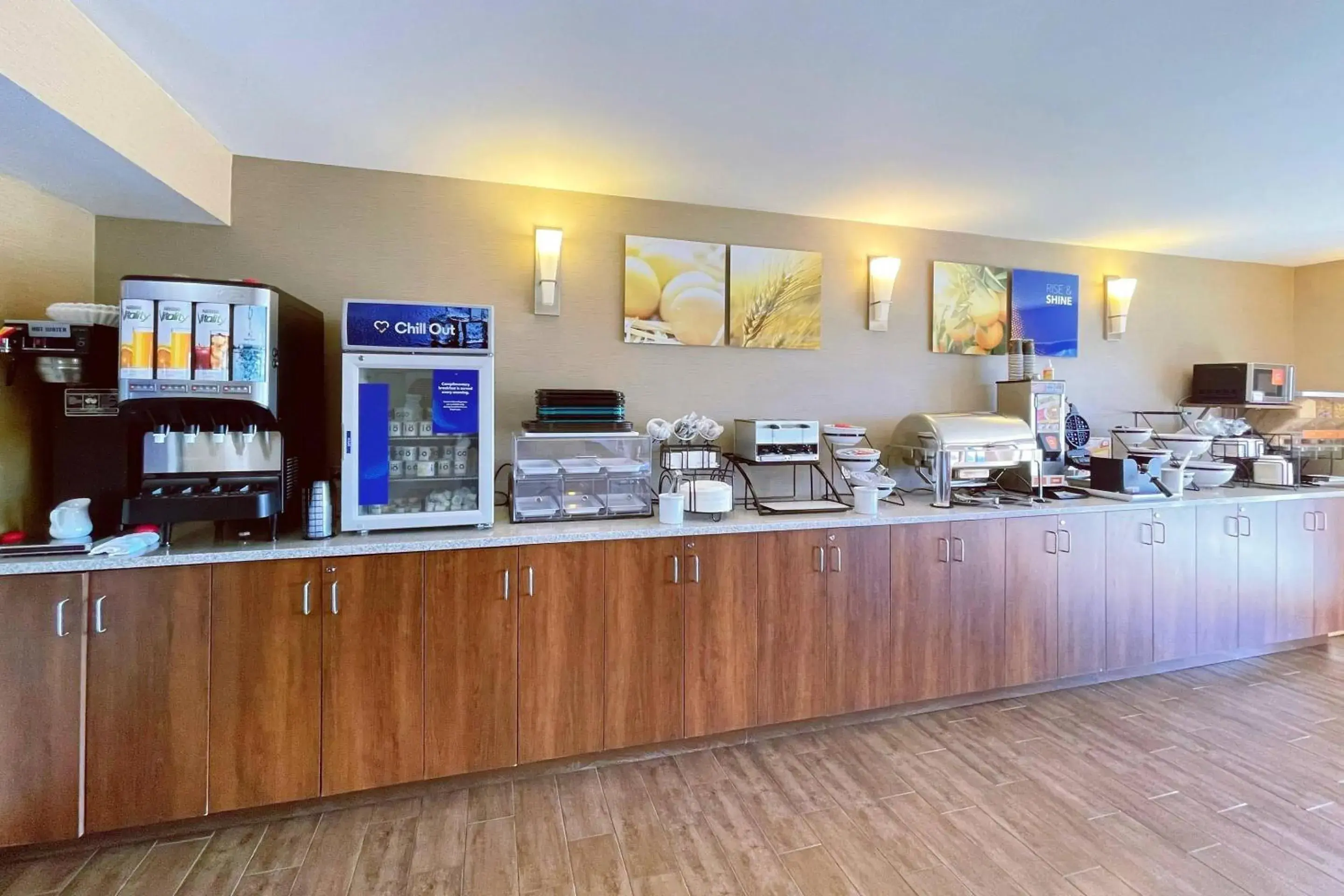 Breakfast in Comfort Inn Dartmouth Breakfast in Comfort Inn Dartmouth