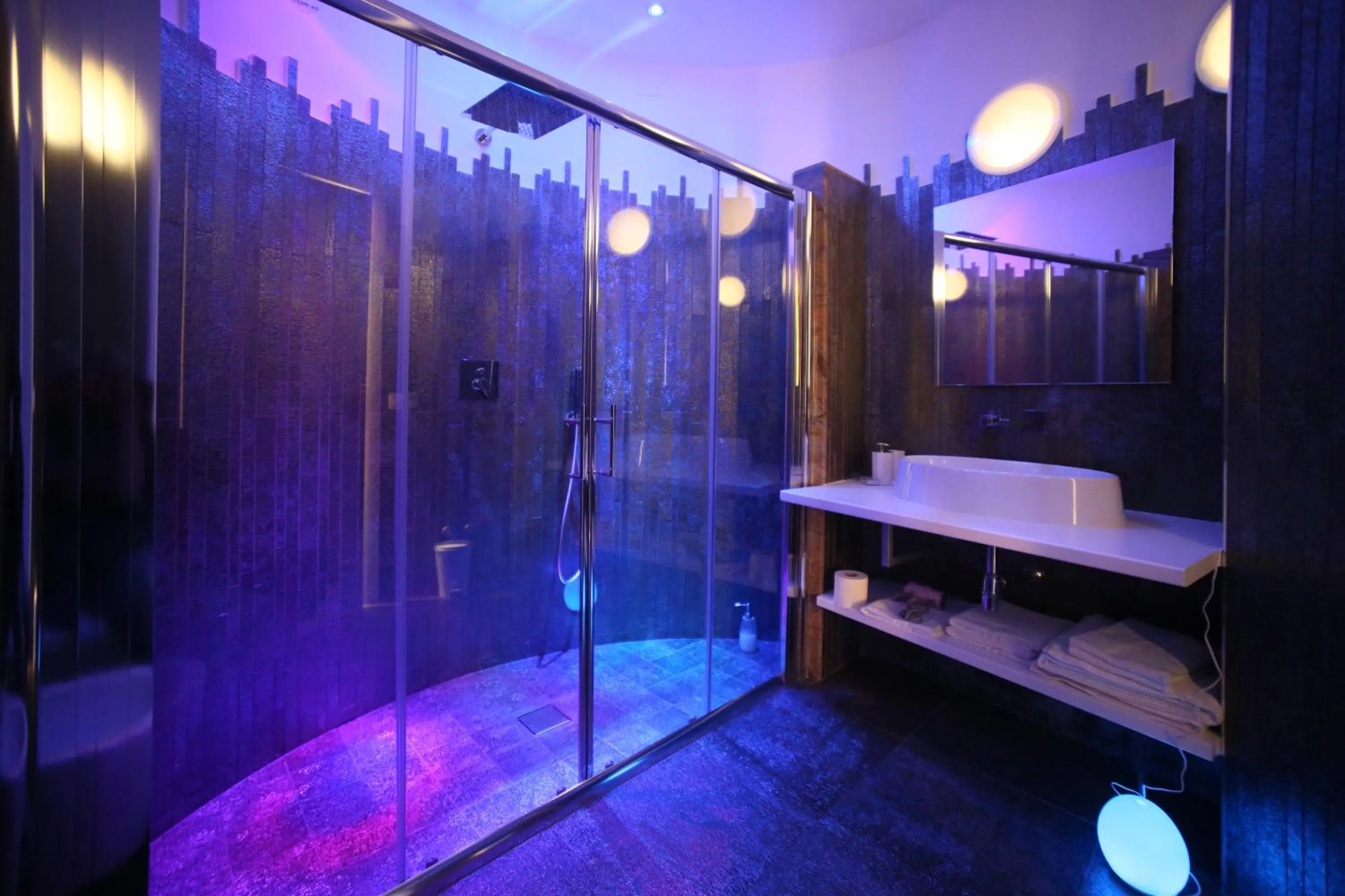 Shower in Relais Viesti B&B