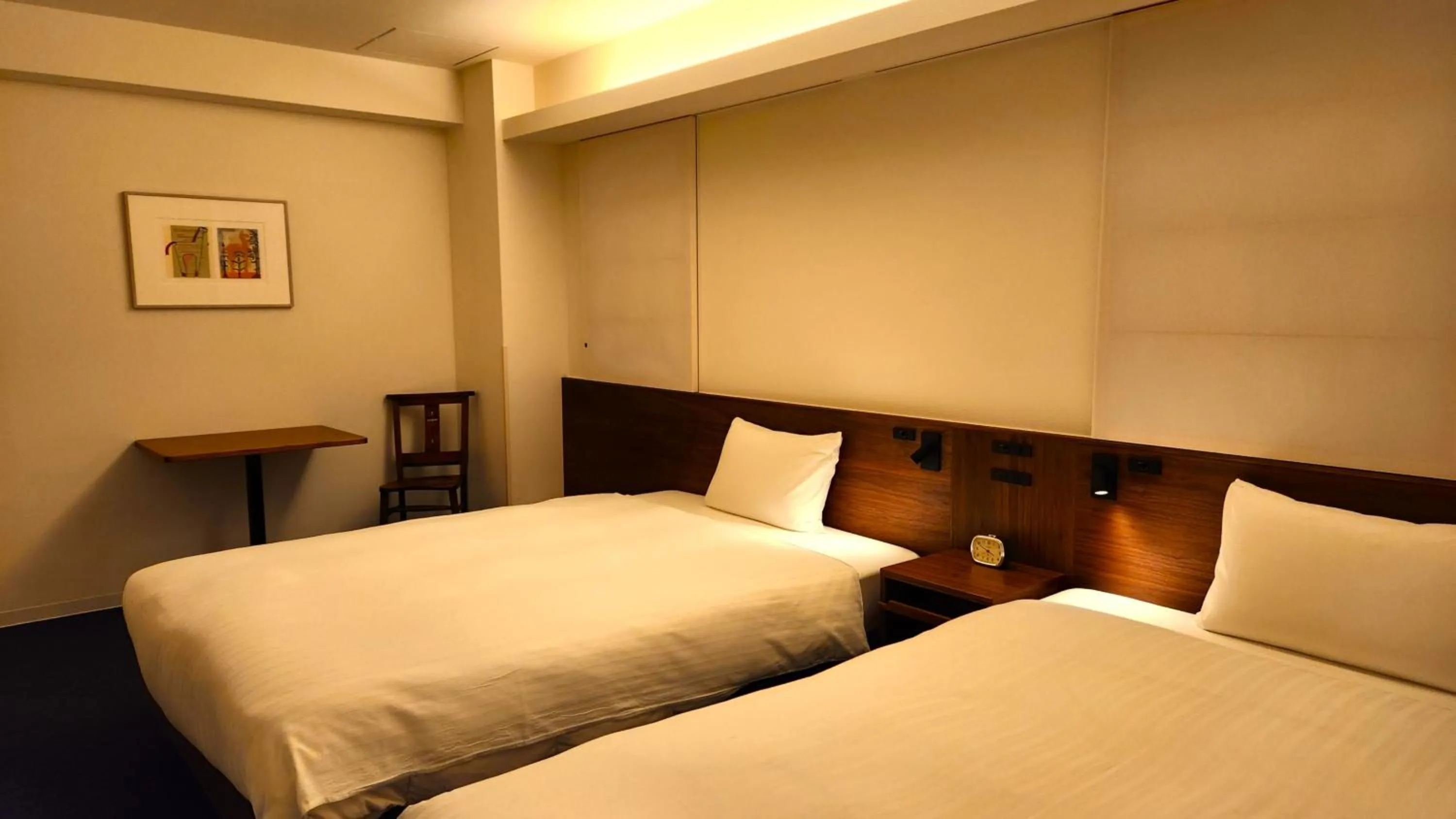 Photo of the whole room, Bed in Shin-Osaka Station Hotel