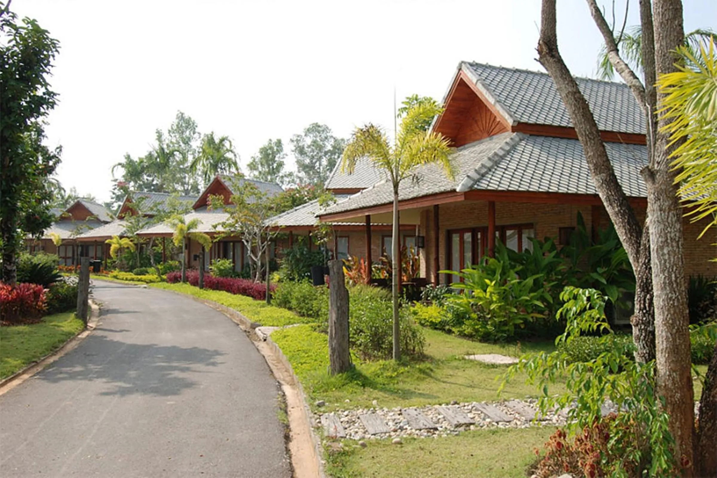 Property building in Phowadol Resort