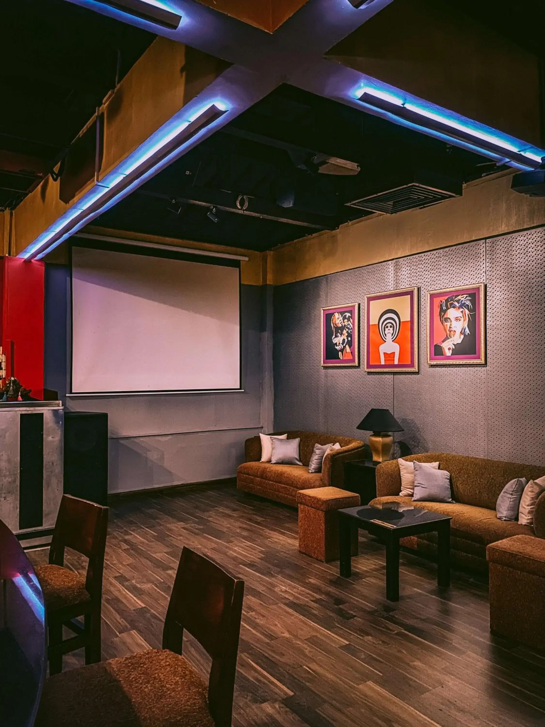 Restaurant/places to eat in Hilton Colombo Hotel Restaurant/places to eat in Hilton Colombo Hotel