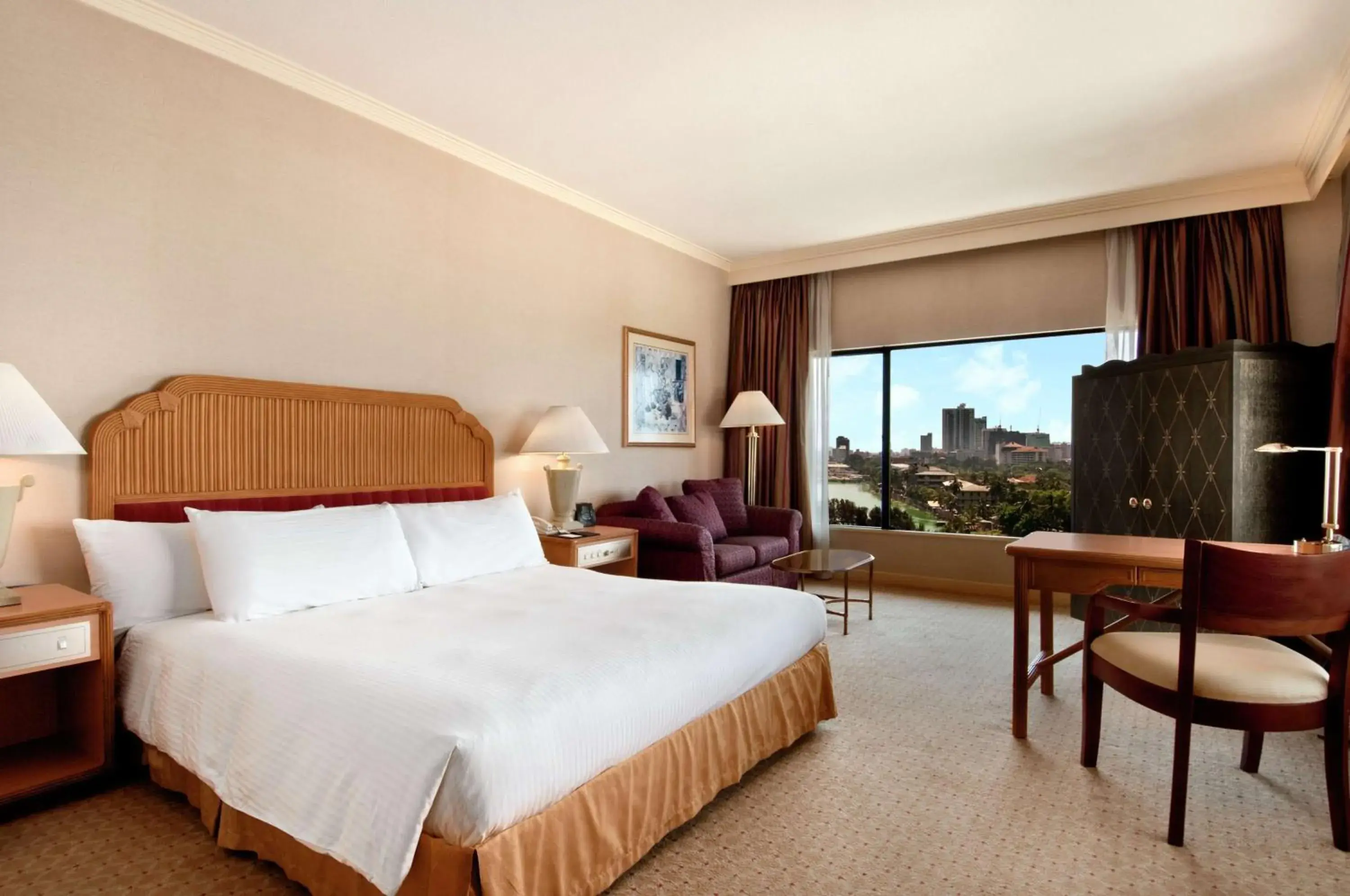 Bed in Hilton Colombo Hotel Bed in Hilton Colombo Hotel