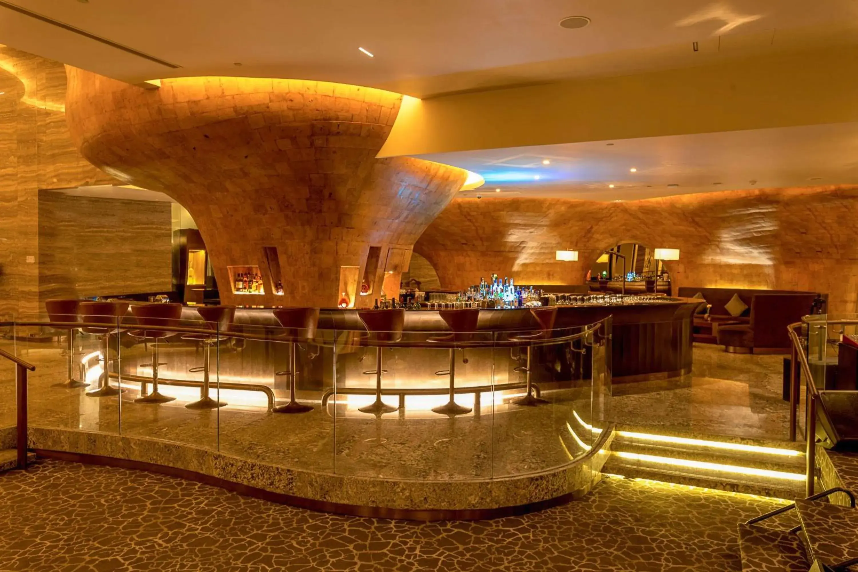 Restaurant/places to eat in Hilton Colombo Hotel Restaurant/places to eat in Hilton Colombo Hotel