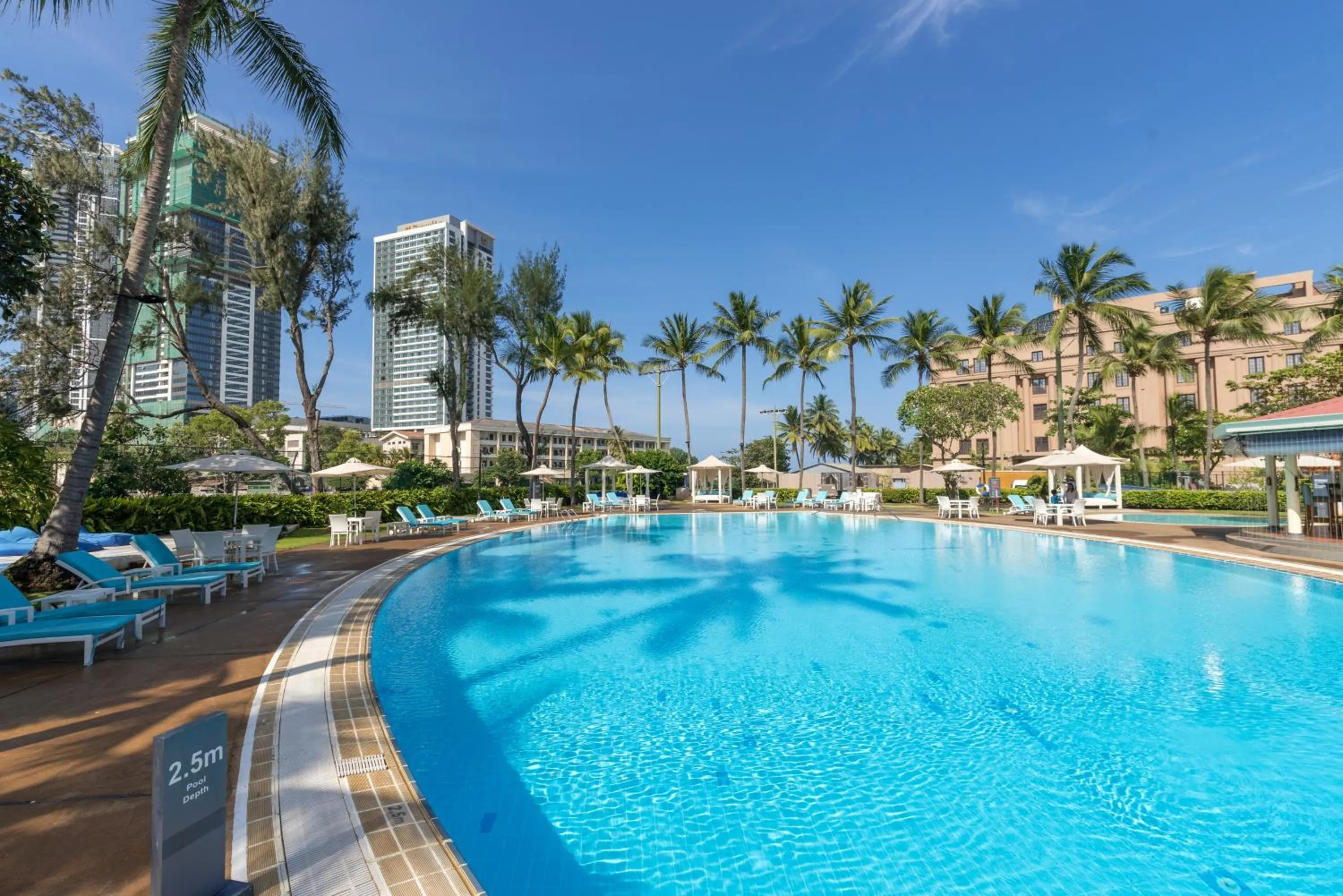 Pool view in Hilton Colombo Hotel