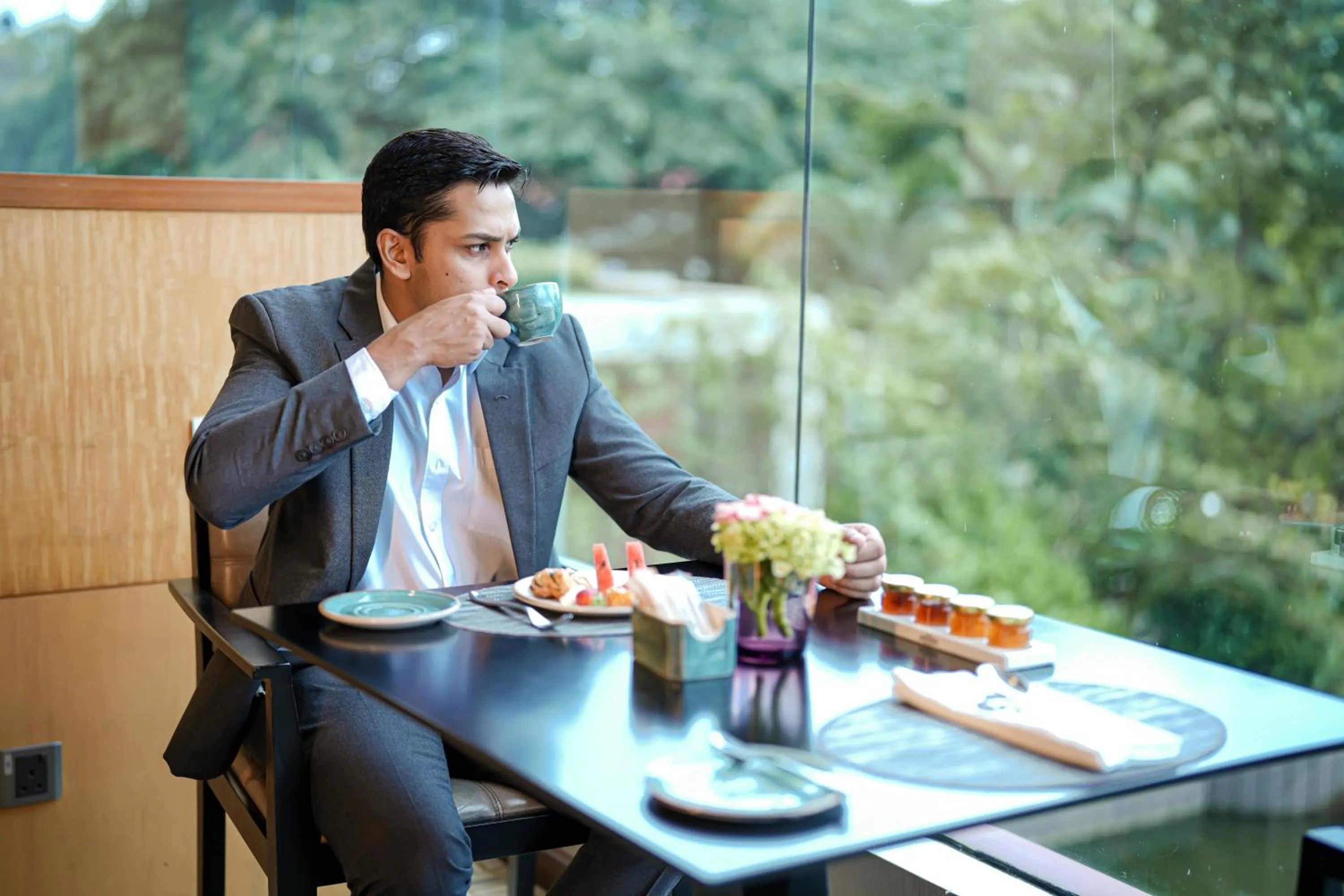 Restaurant/places to eat in Hilton Colombo Hotel