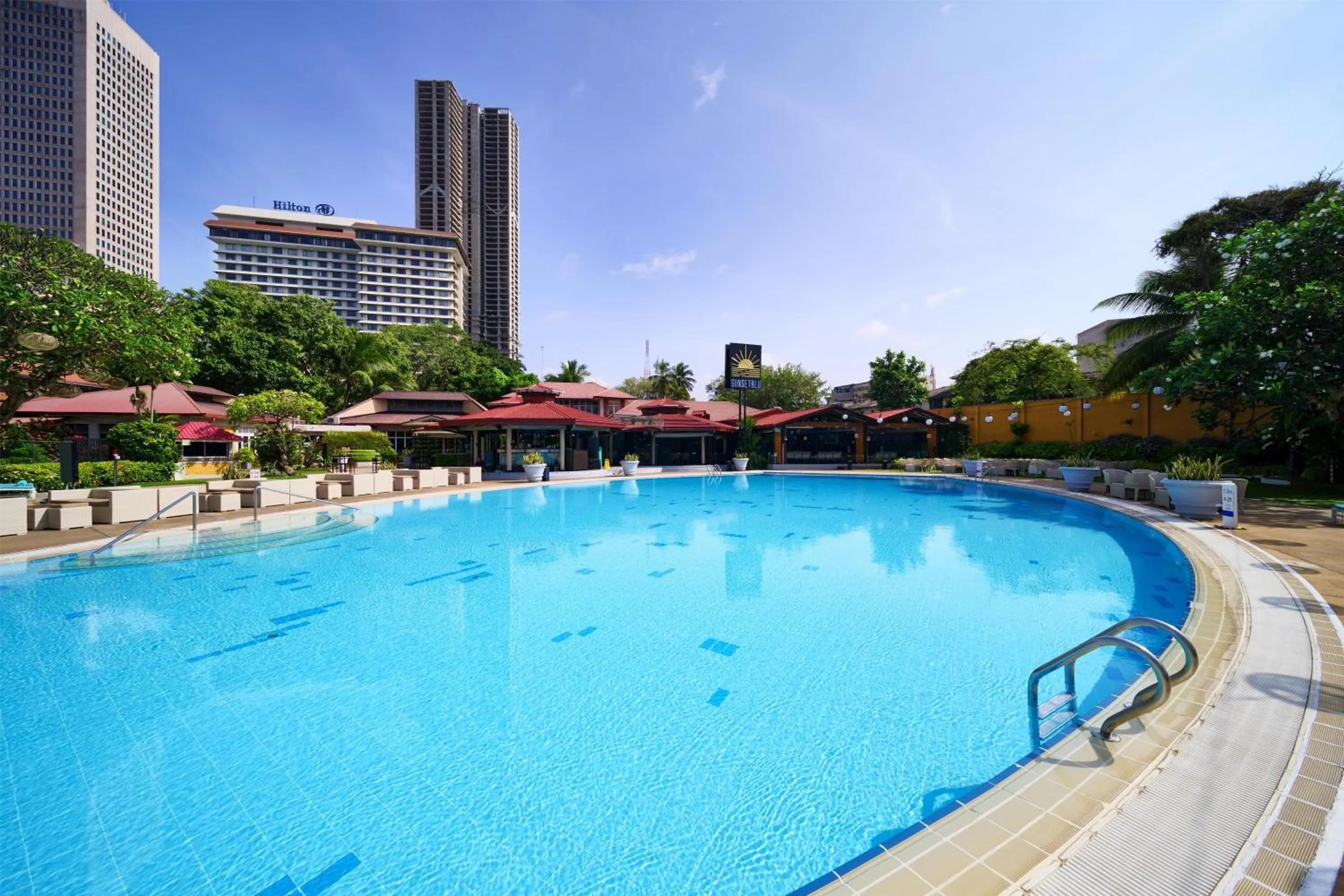 Pool view in Hilton Colombo Hotel
