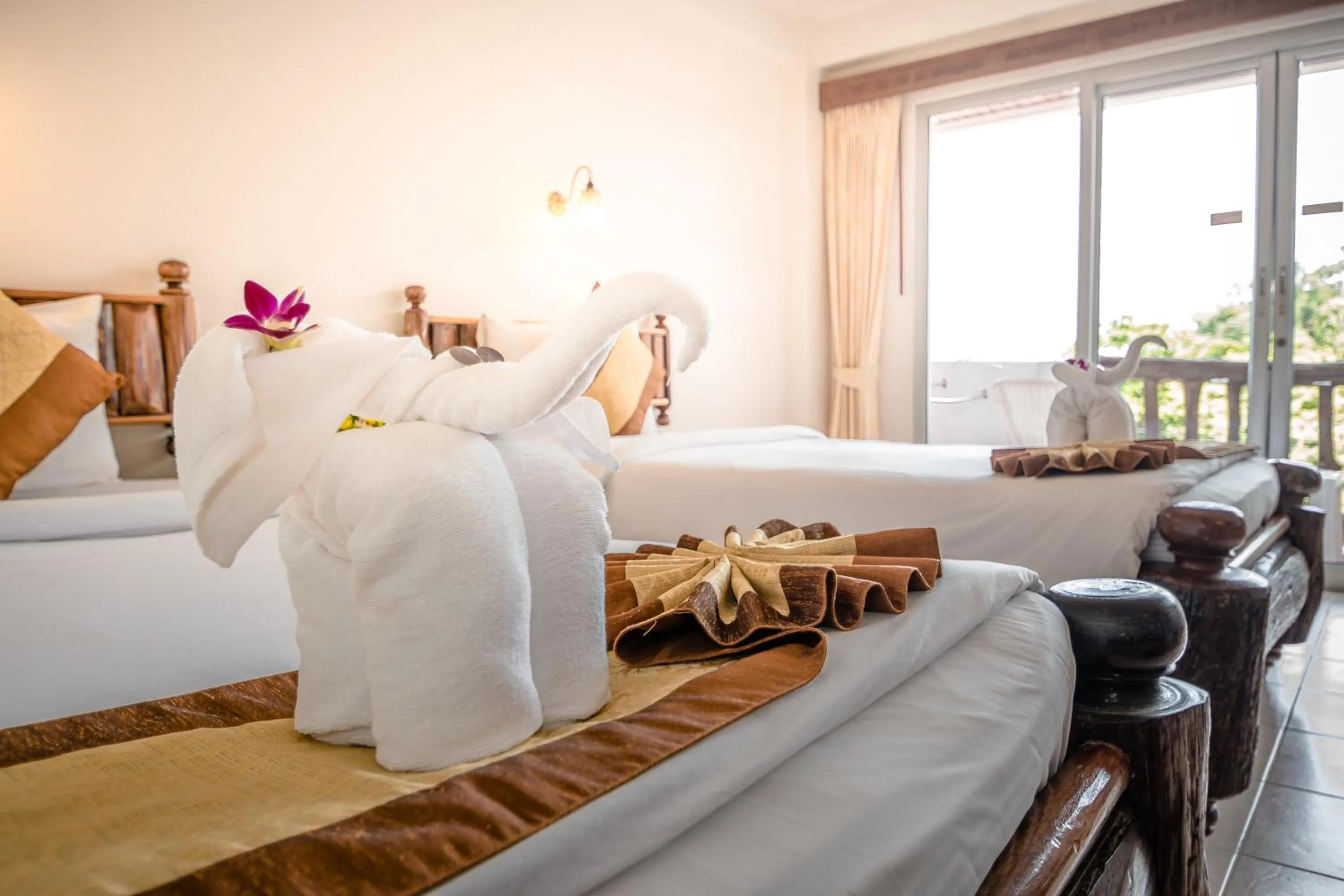 Sea view, Bed in Aonang Sunset Hotel - SHA Extra Plus