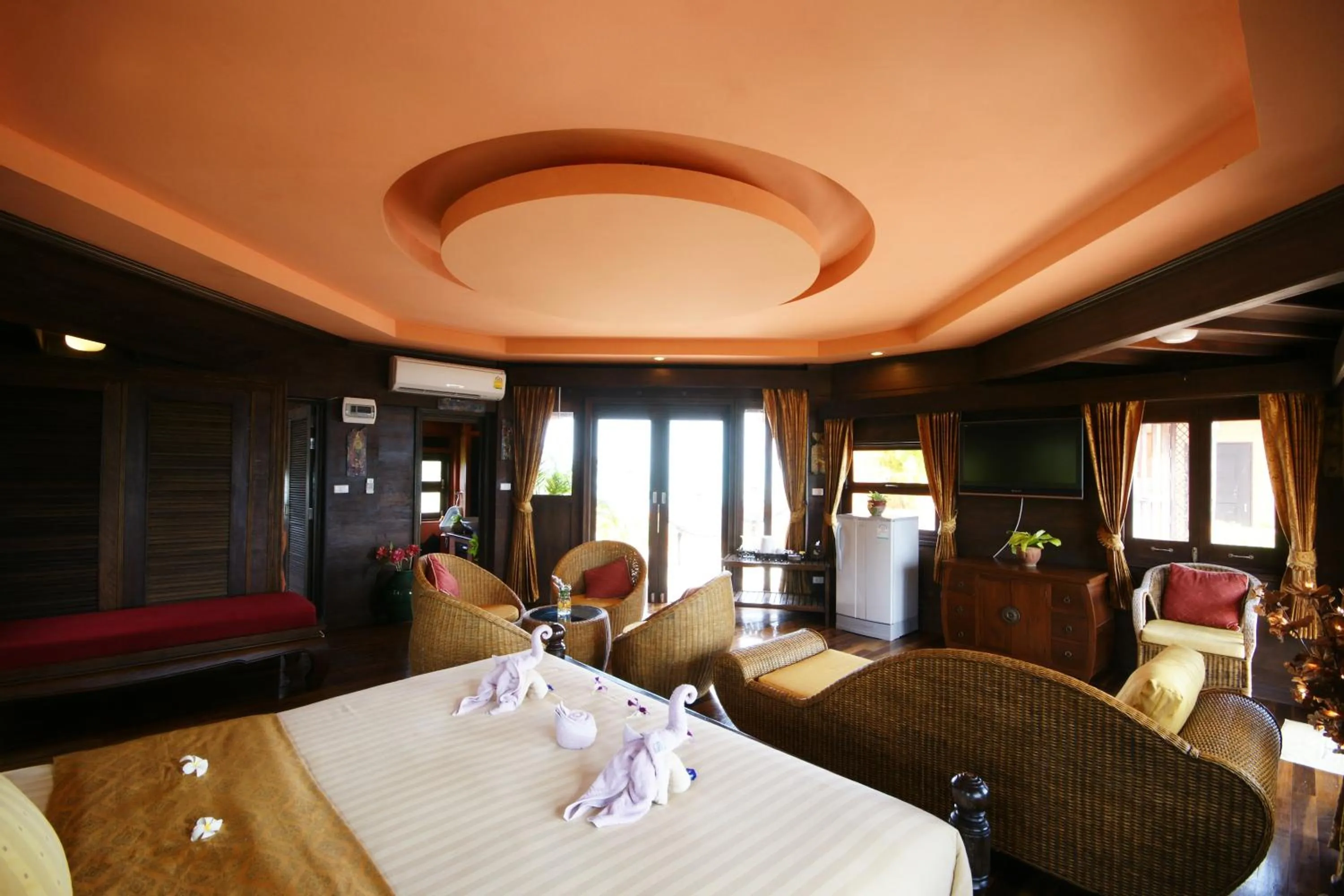 Photo of the whole room, Bed in Sea Breeze Resort - SHA Plus