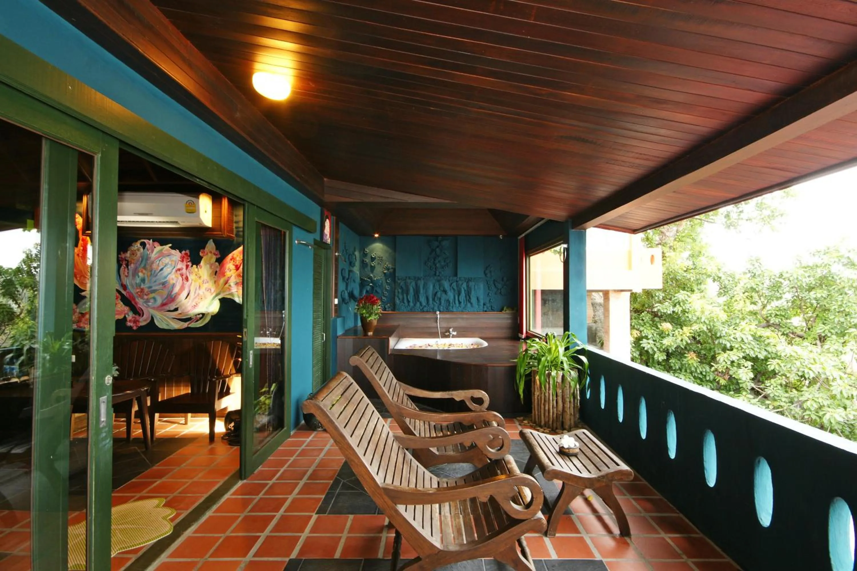 Photo of the whole room in Sea Breeze Resort - SHA Plus