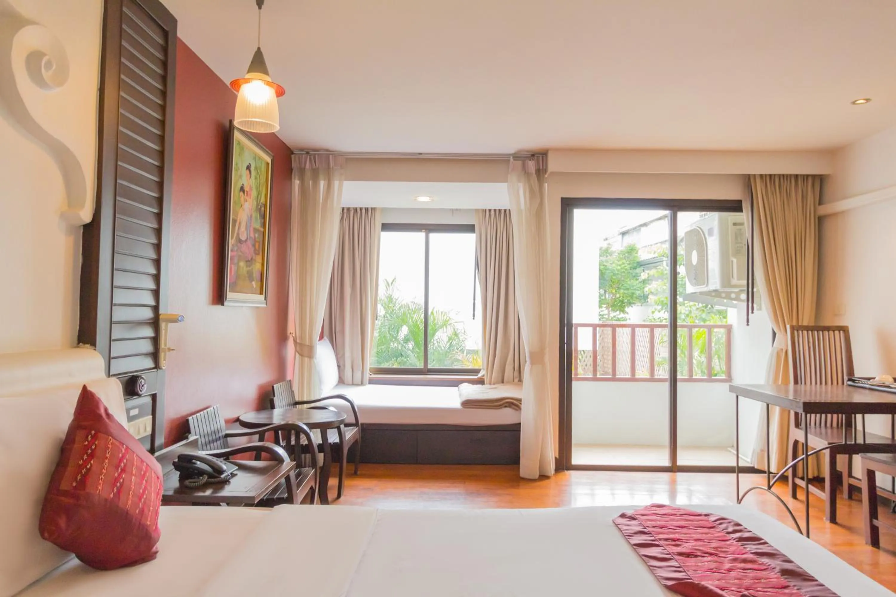 Balcony/Terrace, Bed in BP Chiangmai City Hotel