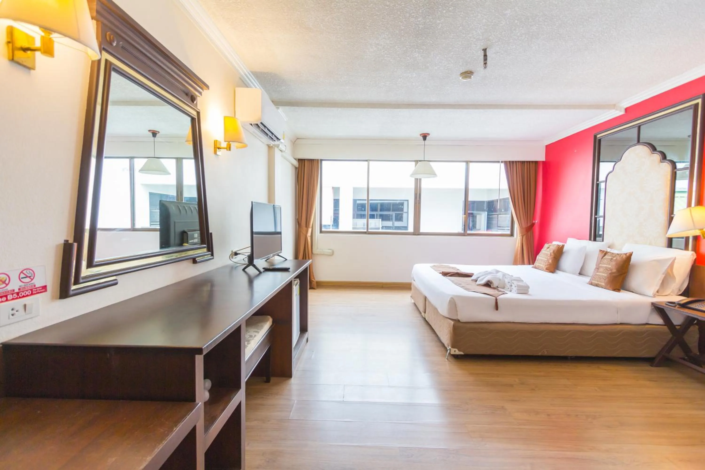 Bed in BP Chiangmai City Hotel