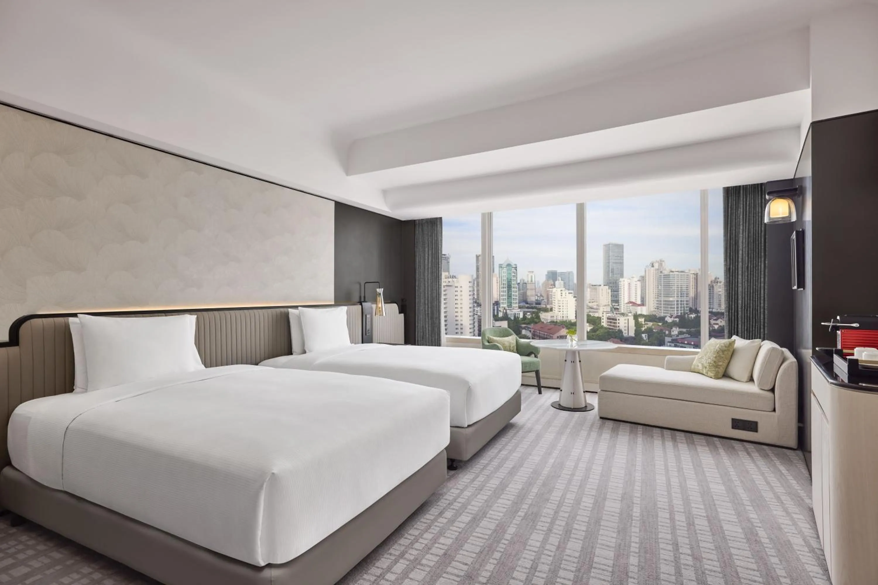 Bed in Hilton Shanghai City Center -Steps from iconic landmarks Wukang Mansion and Jing'an Temple