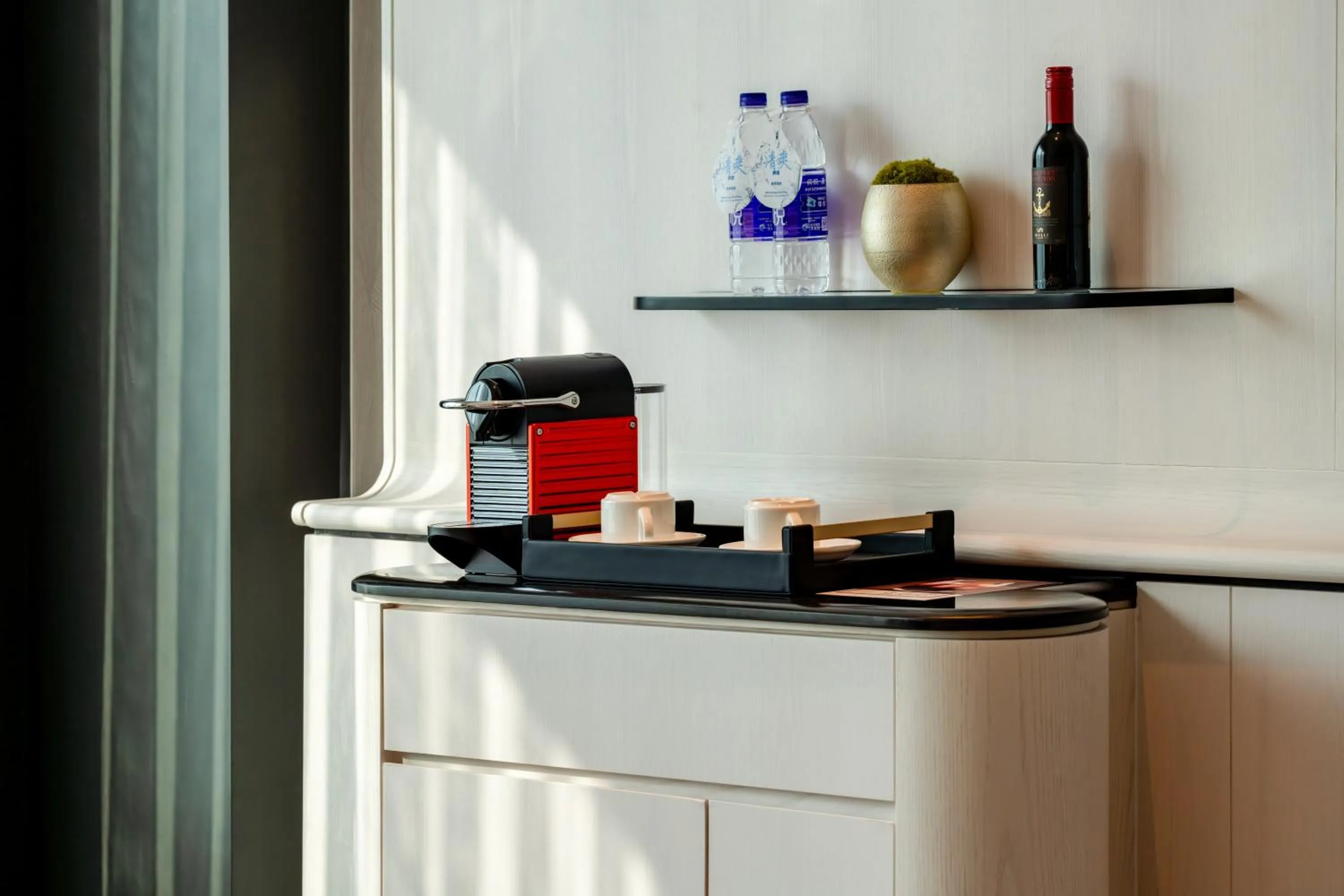 Coffee/tea facilities in Hilton Shanghai City Center -Steps from iconic landmarks Wukang Mansion and Jing'an Temple